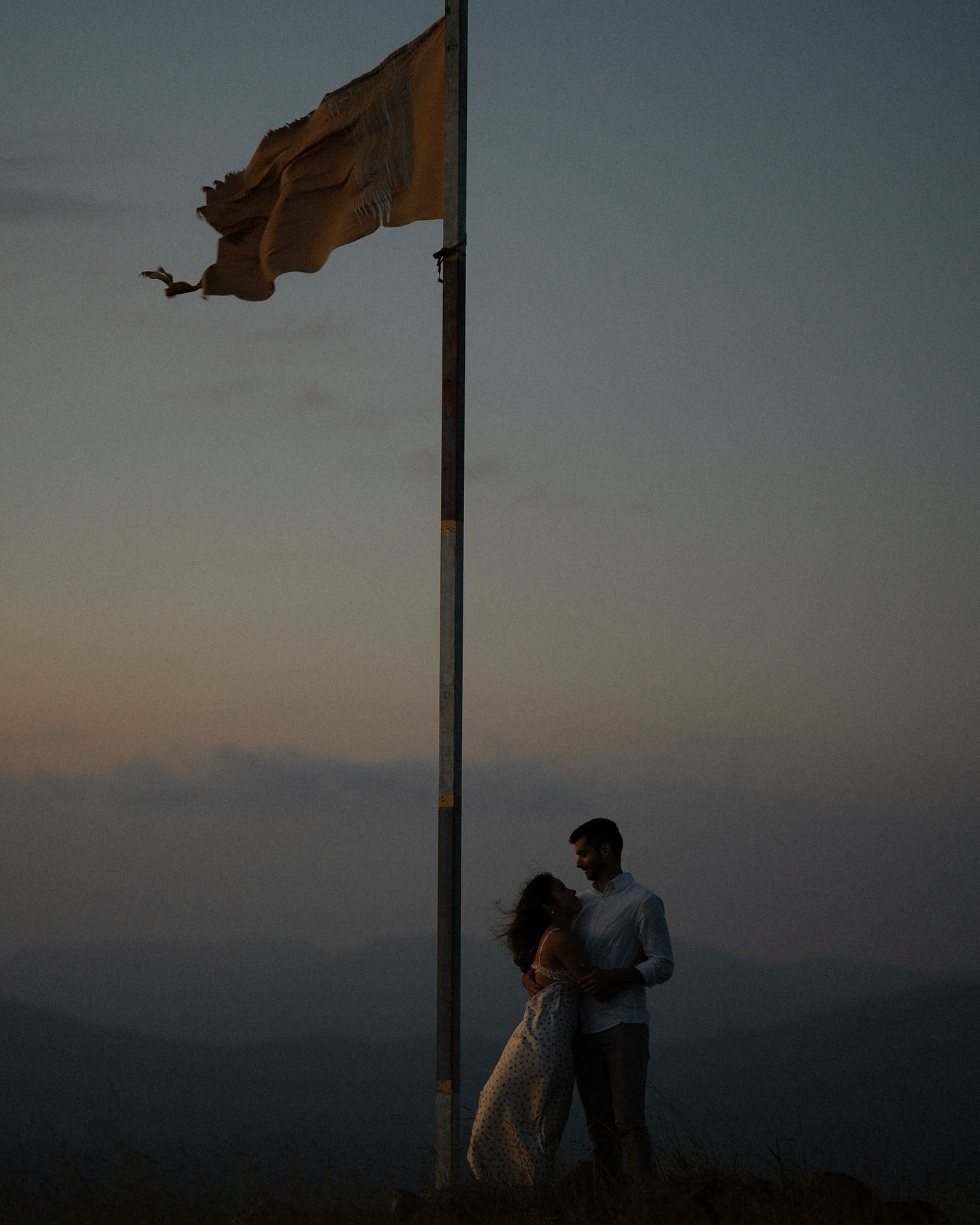Sente a vibe de um casal que se entrega para as fotos de pré wedding 🔥 - 3 - 16