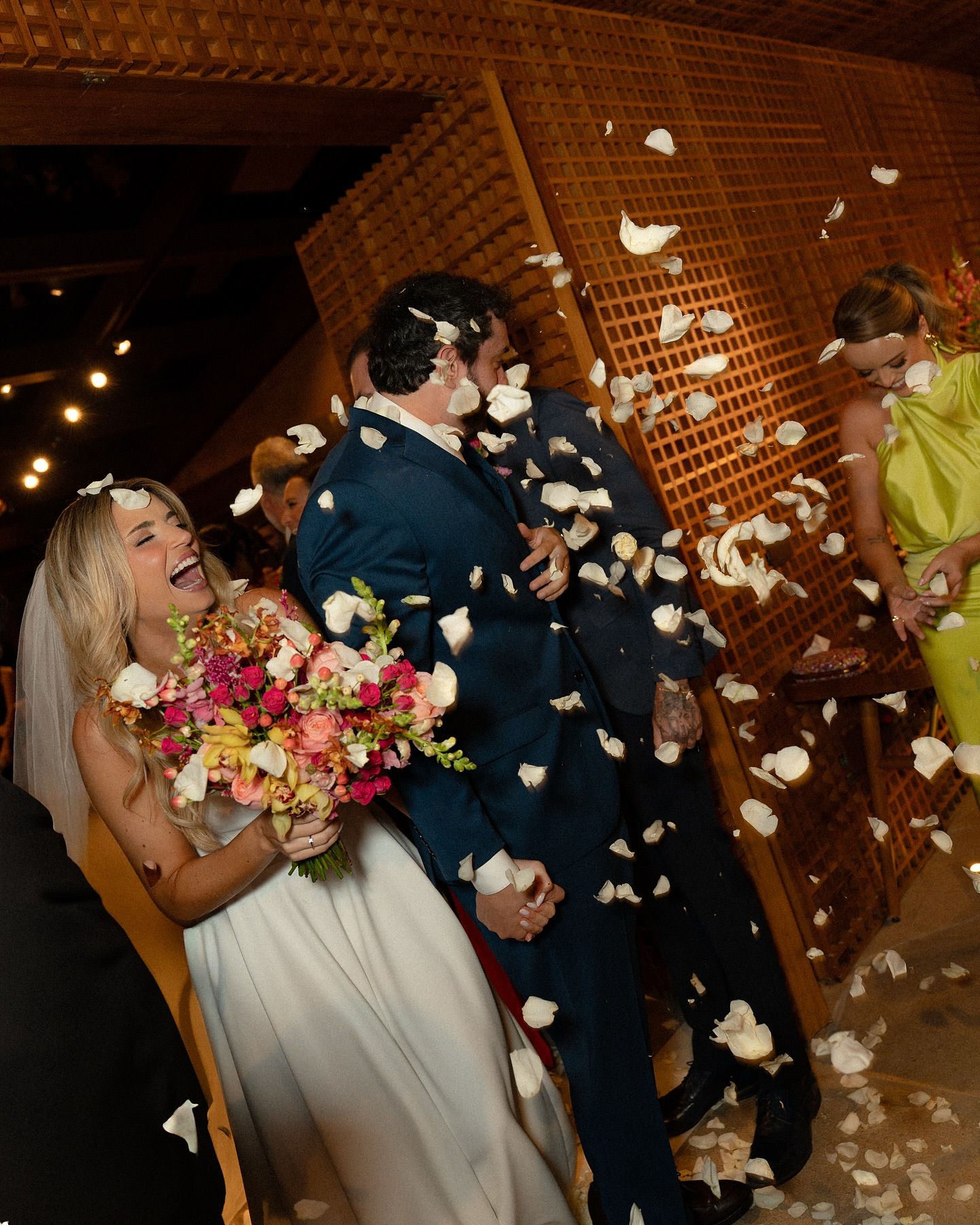 Mais um casamento incrível realizado com sucesso! Fiquem com a prévia da Bru e do Carlos! ❤️🔥🚀 - 3 - 15