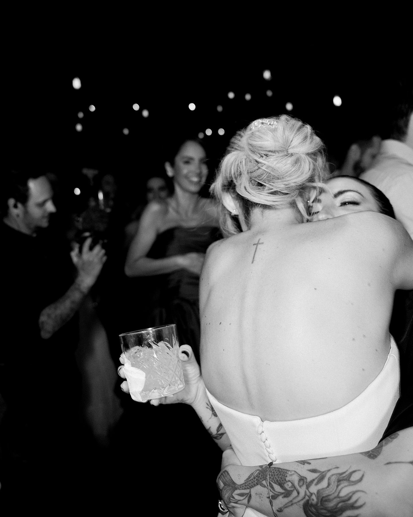 Mais um casamento incrível realizado com sucesso! Fiquem com a prévia da Bru e do Carlos! ❤️🔥🚀 - 3 - 18