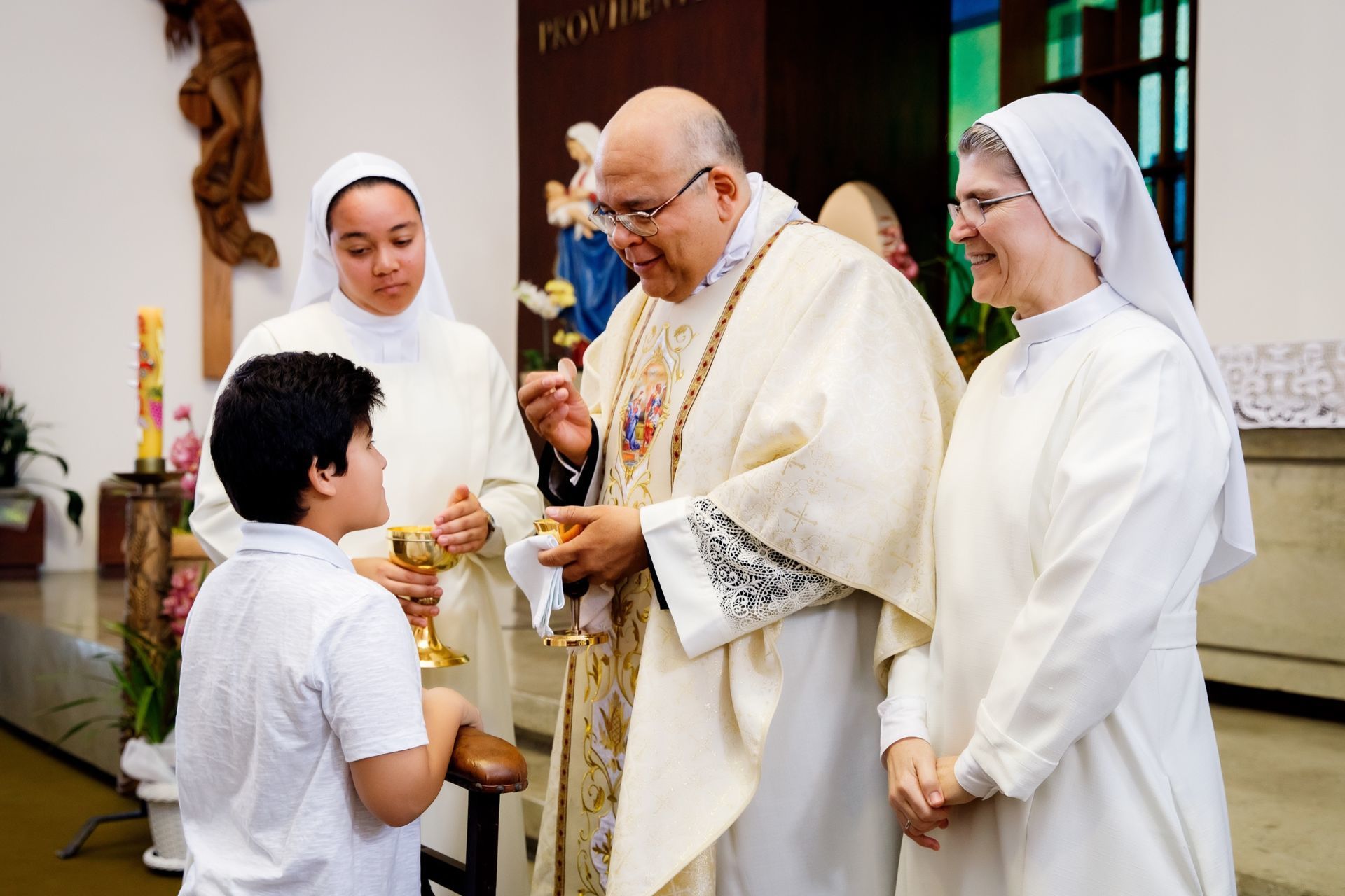 Primeira Comunhão Colégio São Paulo - 2 - 25