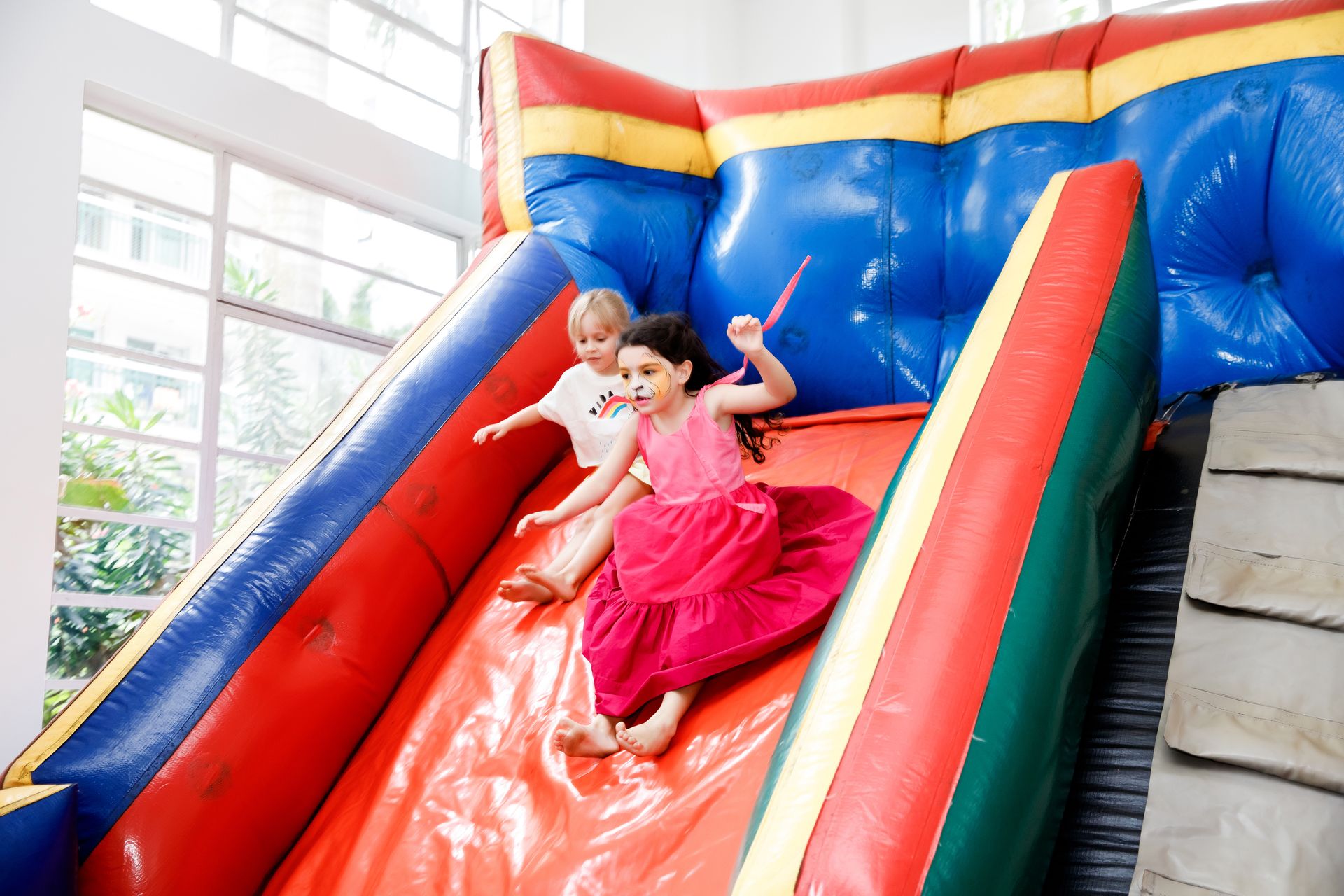 Festa de unicórnio no playground: inspiração e ideias para decorar - 3 - 15