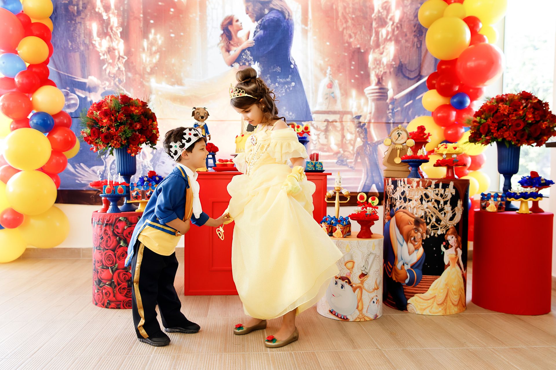 Festa em Camboinhas, Niterói: Um Final de Tarde Mágico com "A Bela e a Fera"! - 2 - 10