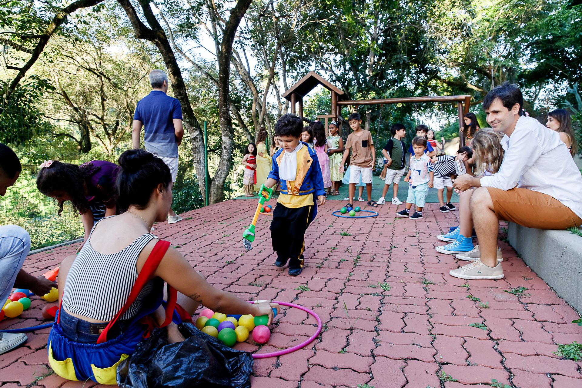 Festa em Camboinhas, Niterói: Um Final de Tarde Mágico com "A Bela e a Fera"! - 2 - 24