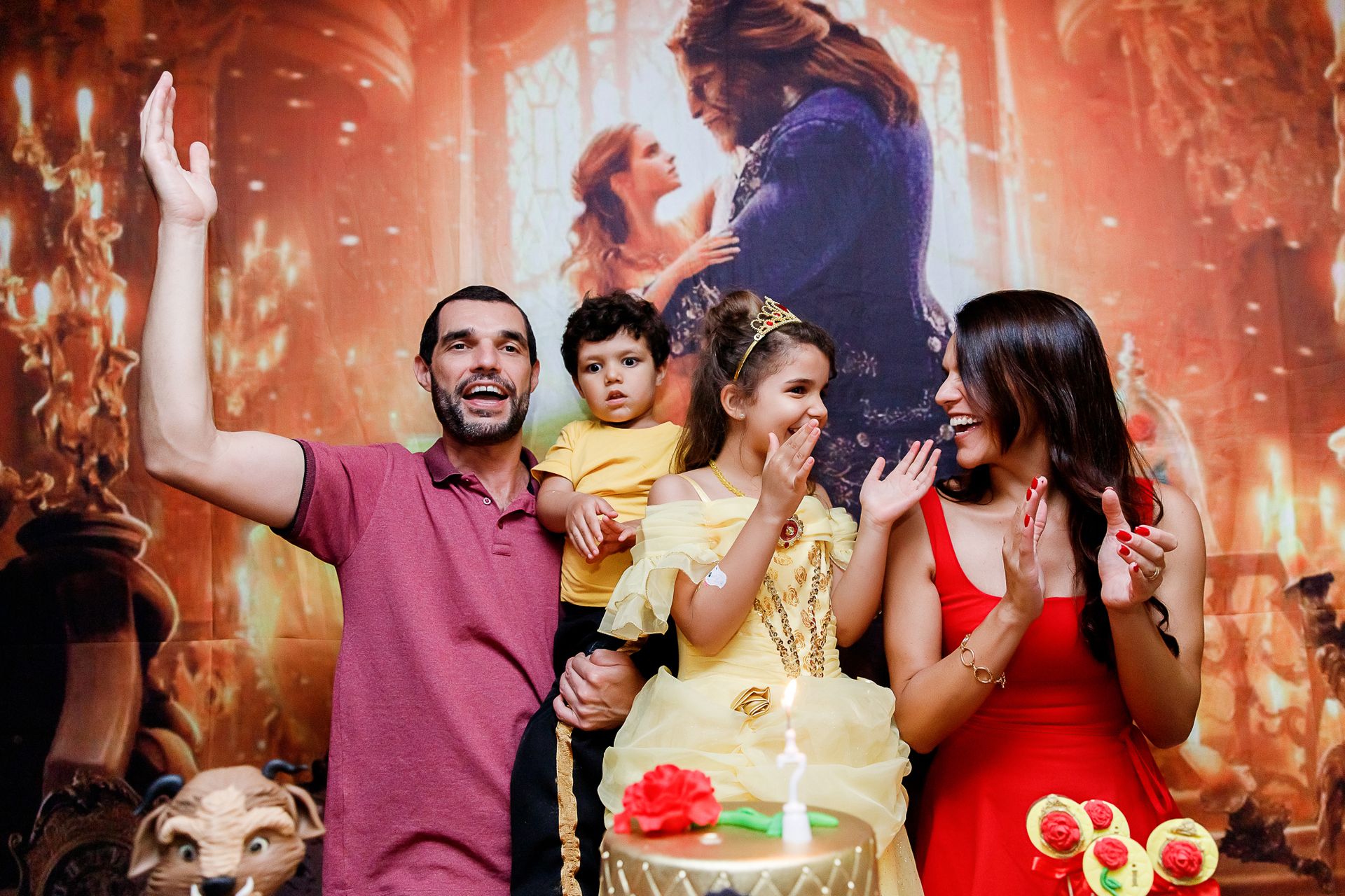 Festa em Camboinhas, Niterói: Um Final de Tarde Mágico com "A Bela e a Fera"! - 2 - 28