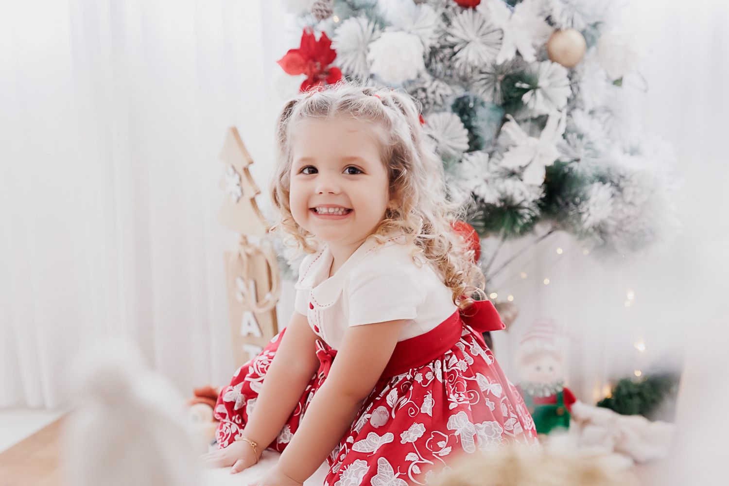 Um Natal Iluminado e Alegre: O Encantador Ensaio de Alice em São Francisco, Niterói - 3 - 3