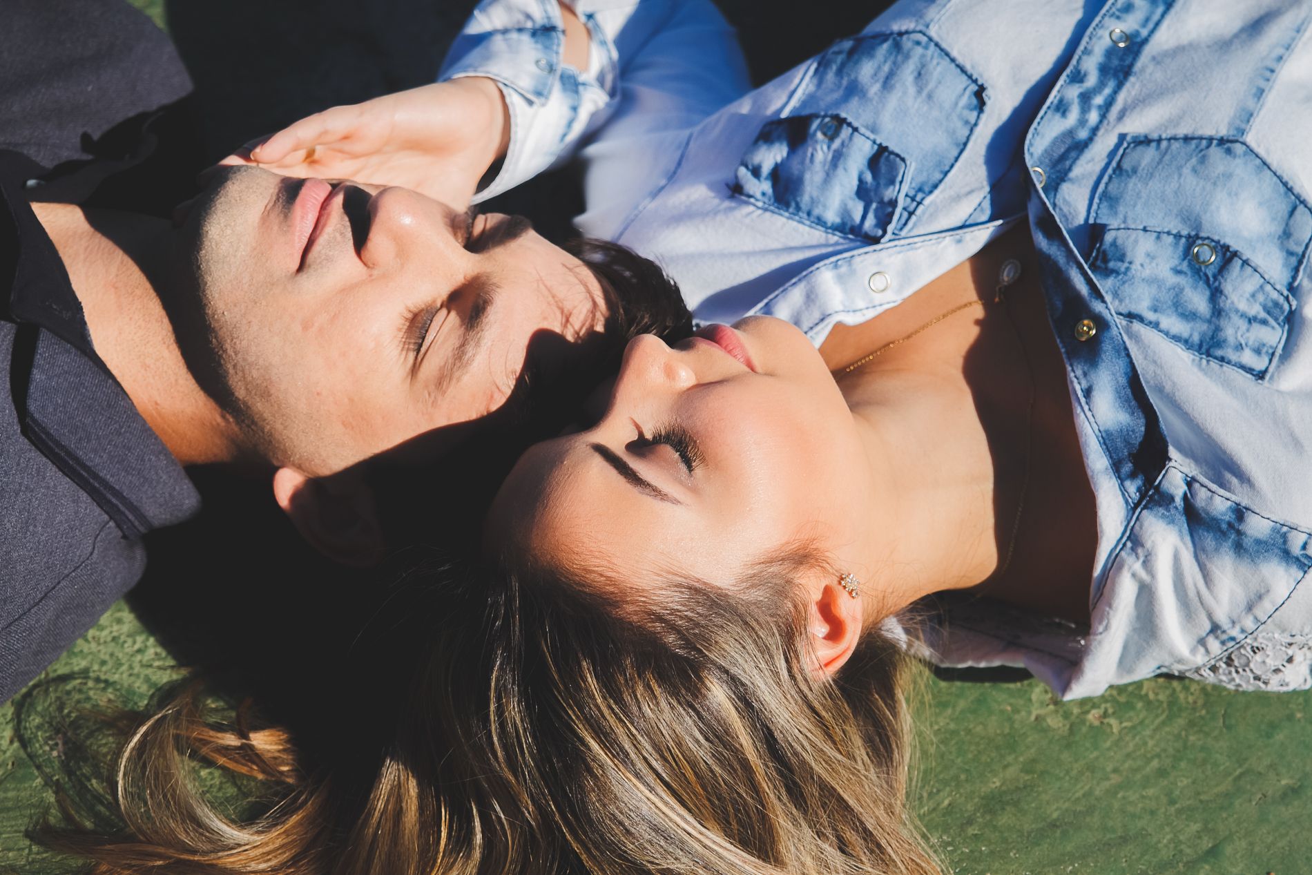 Amor em Cada Clique: A História de um Ensaio de Casal no Parque da Cidade em Niterói - 2 - 8