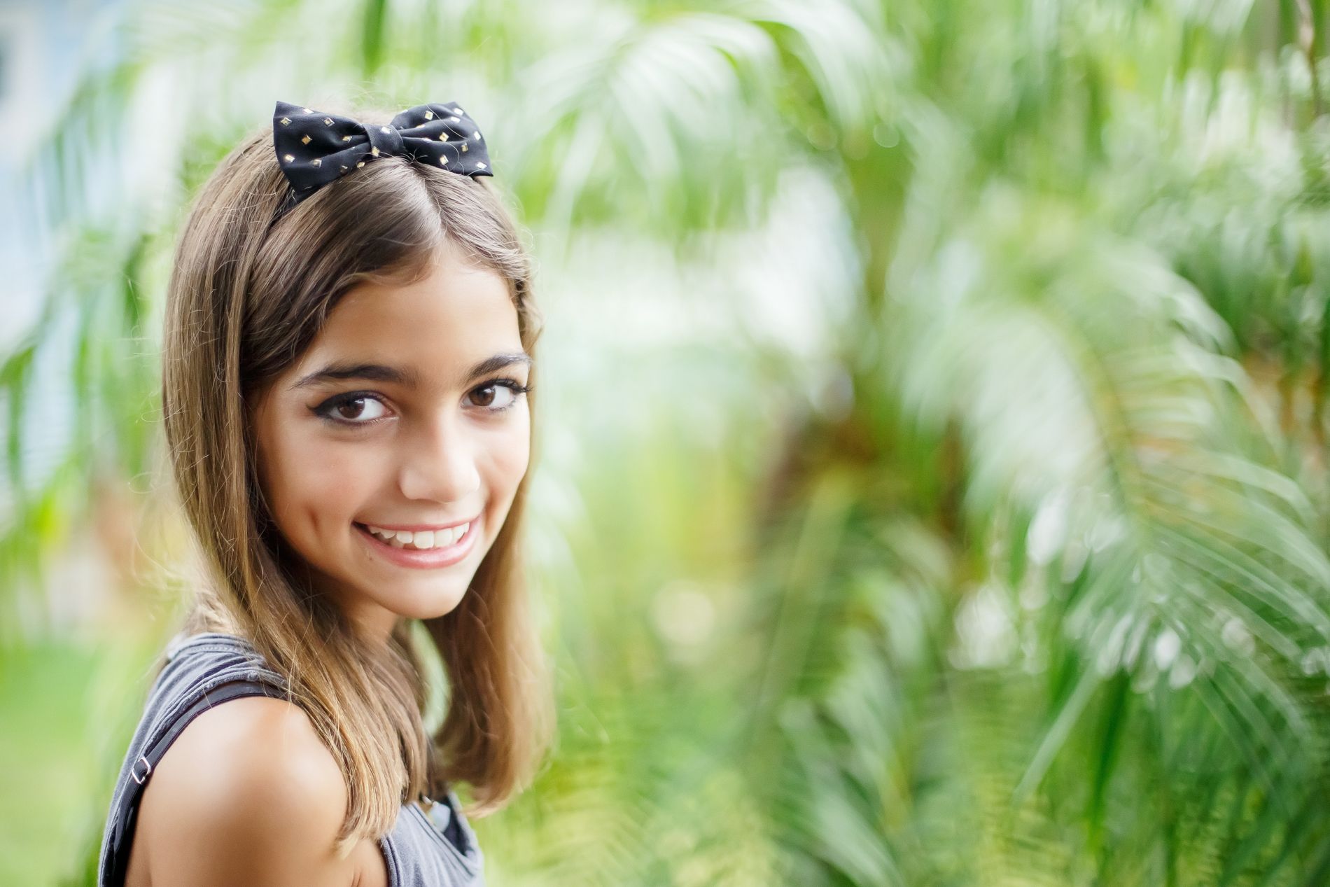 Encanto e Descoberta: Ensaio Fotográfico das Irmãs Mari e Manu nas Férias com a Vovó - 2 - 10