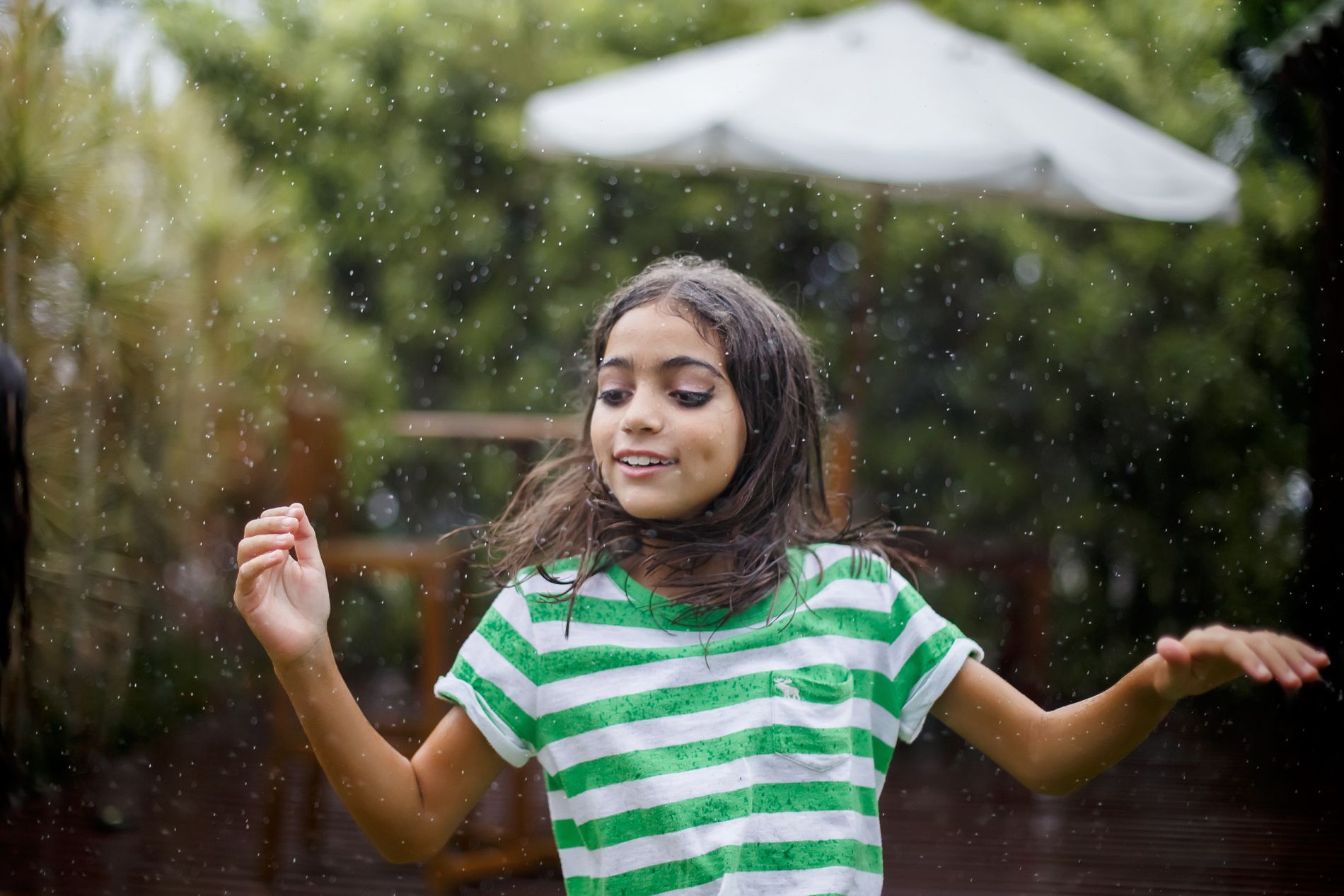 Encanto e Descoberta: Ensaio Fotográfico das Irmãs Mari e Manu nas Férias com a Vovó - 2 - 22