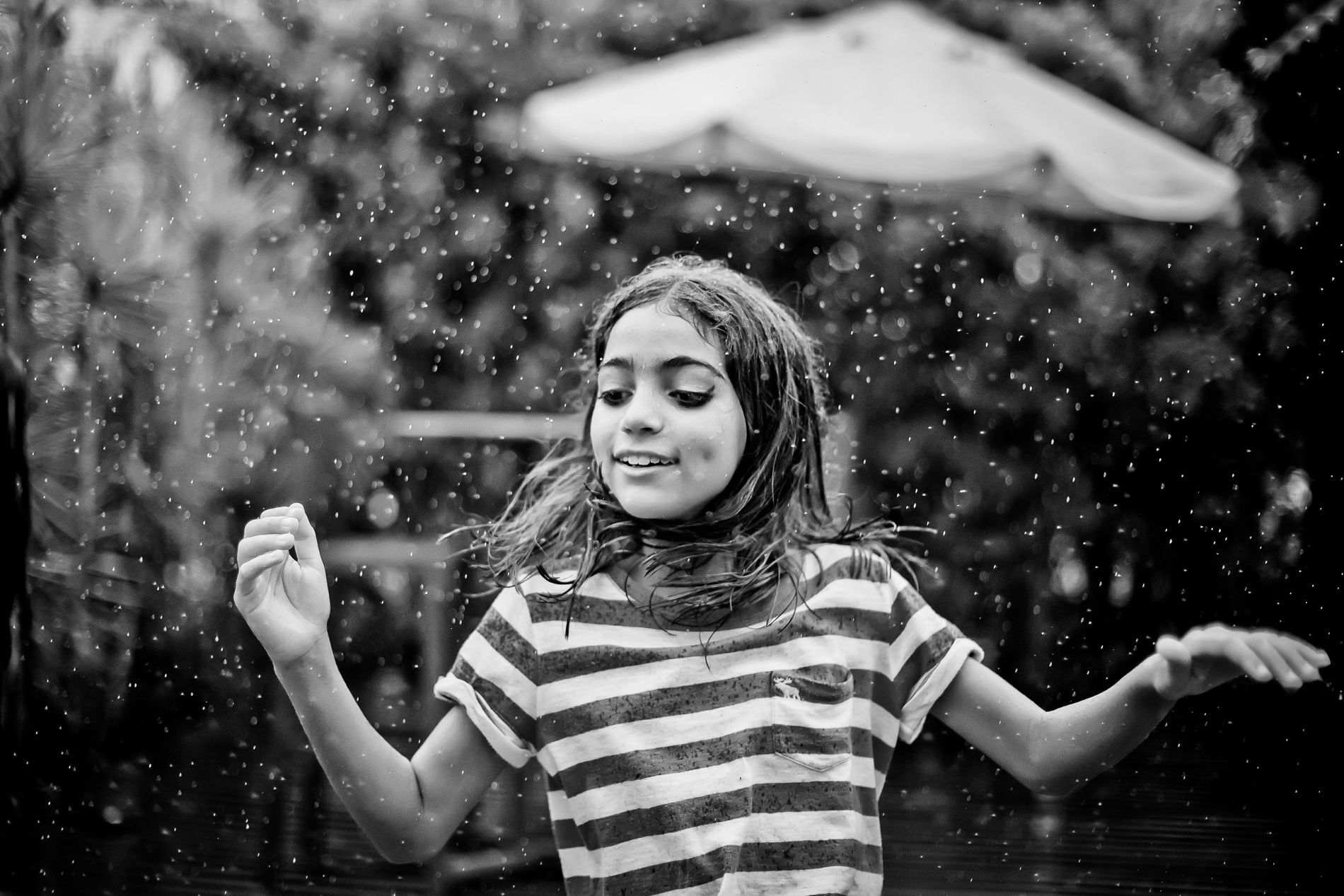 Encanto e Descoberta: Ensaio Fotográfico das Irmãs Mari e Manu nas Férias com a Vovó - 2 - 23