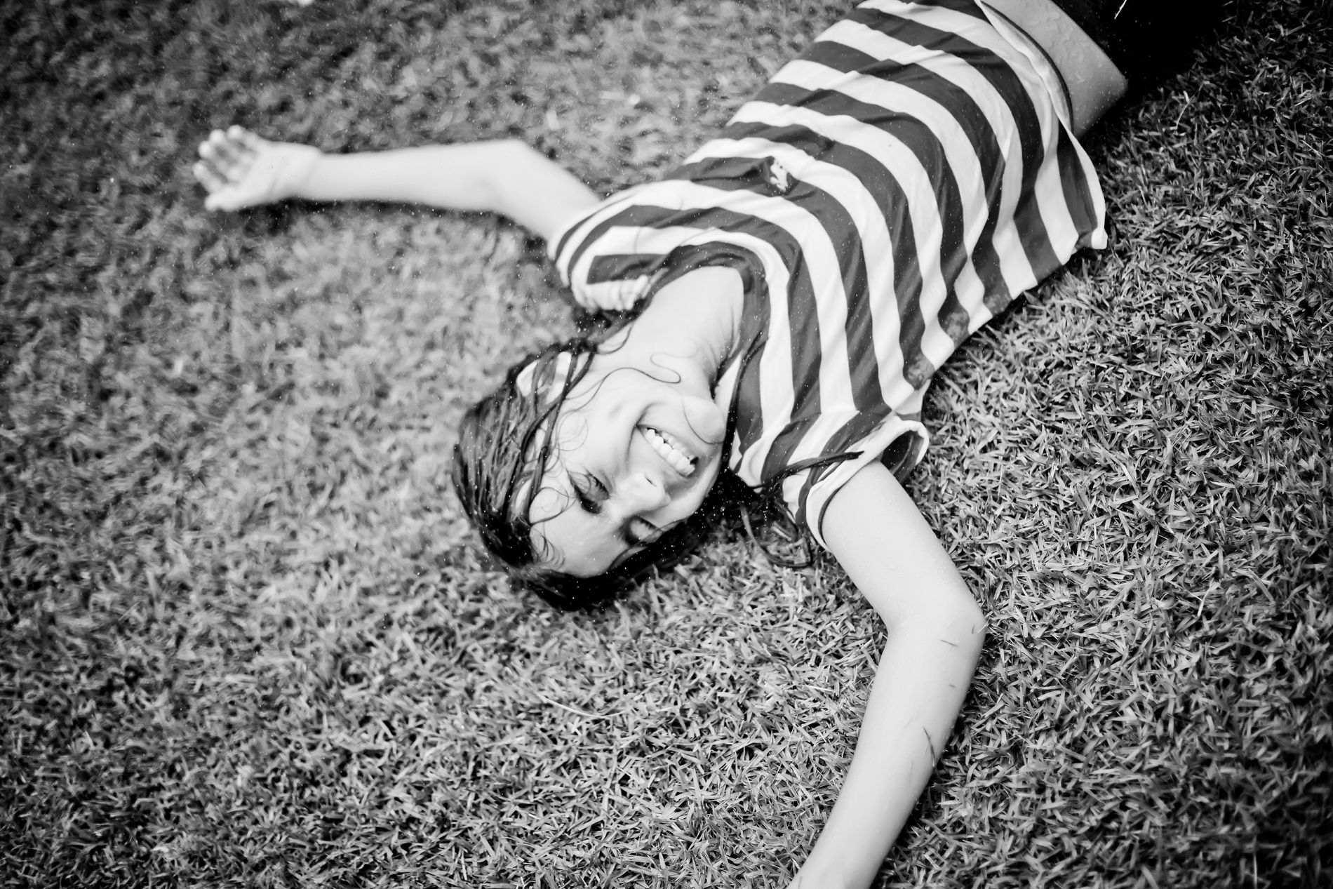 Encanto e Descoberta: Ensaio Fotográfico das Irmãs Mari e Manu nas Férias com a Vovó - 2 - 26