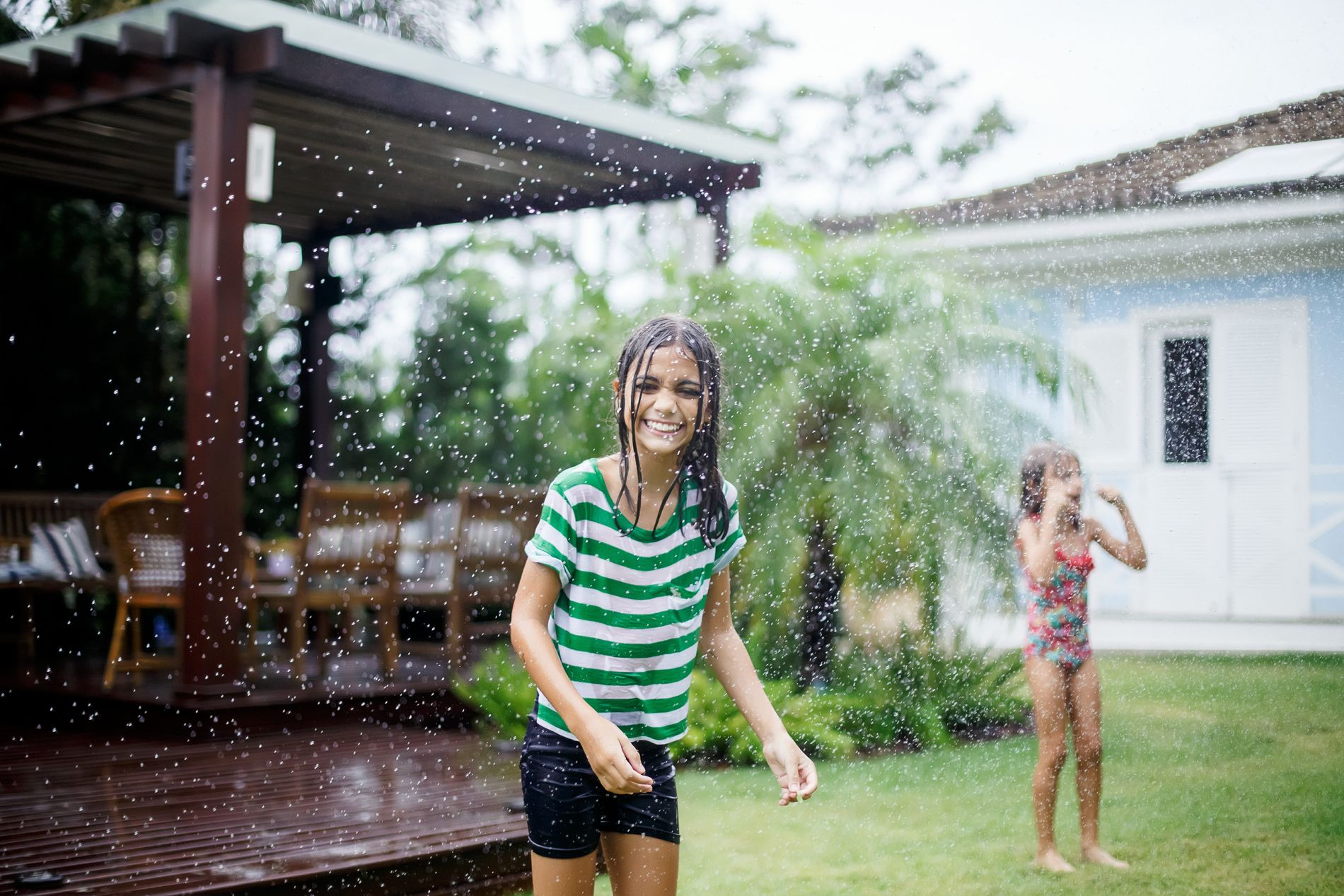 Encanto e Descoberta: Ensaio Fotográfico das Irmãs Mari e Manu nas Férias com a Vovó - 2 - 31