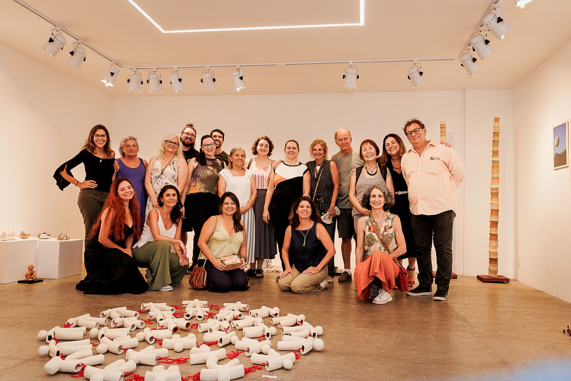 Inauguração da Exposição "Encontros" na Galeria do Solar Meninos de Luz em Copacabana - 2 - 23