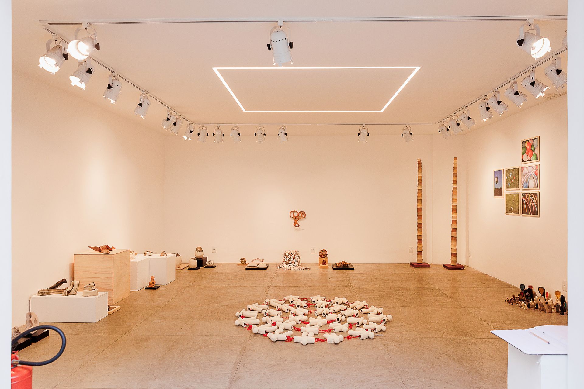 Inauguração da Exposição "Encontros" na Galeria do Solar Meninos de Luz em Copacabana - 2 - 5