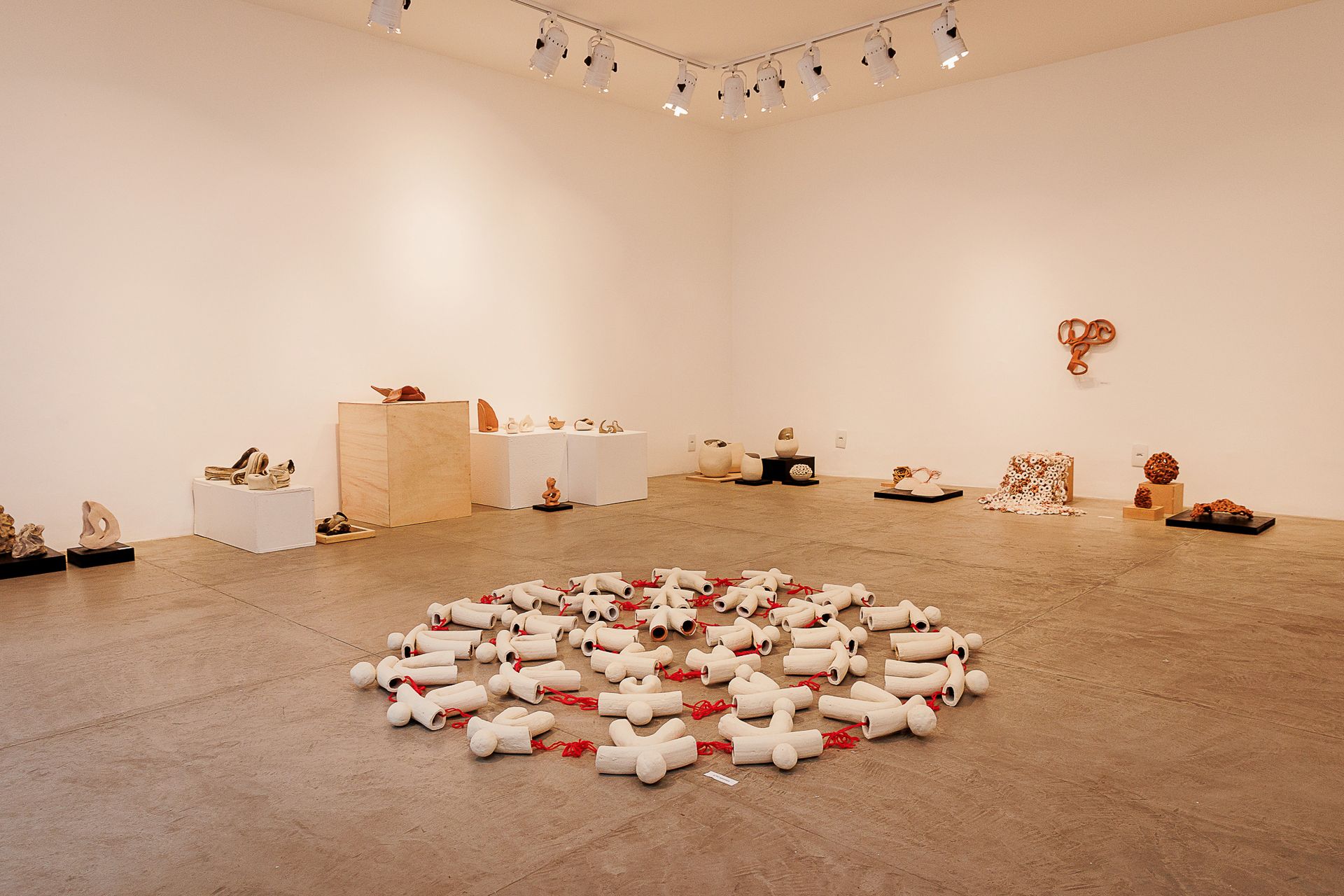 Inauguração da Exposição "Encontros" na Galeria do Solar Meninos de Luz em Copacabana - 2 - 9