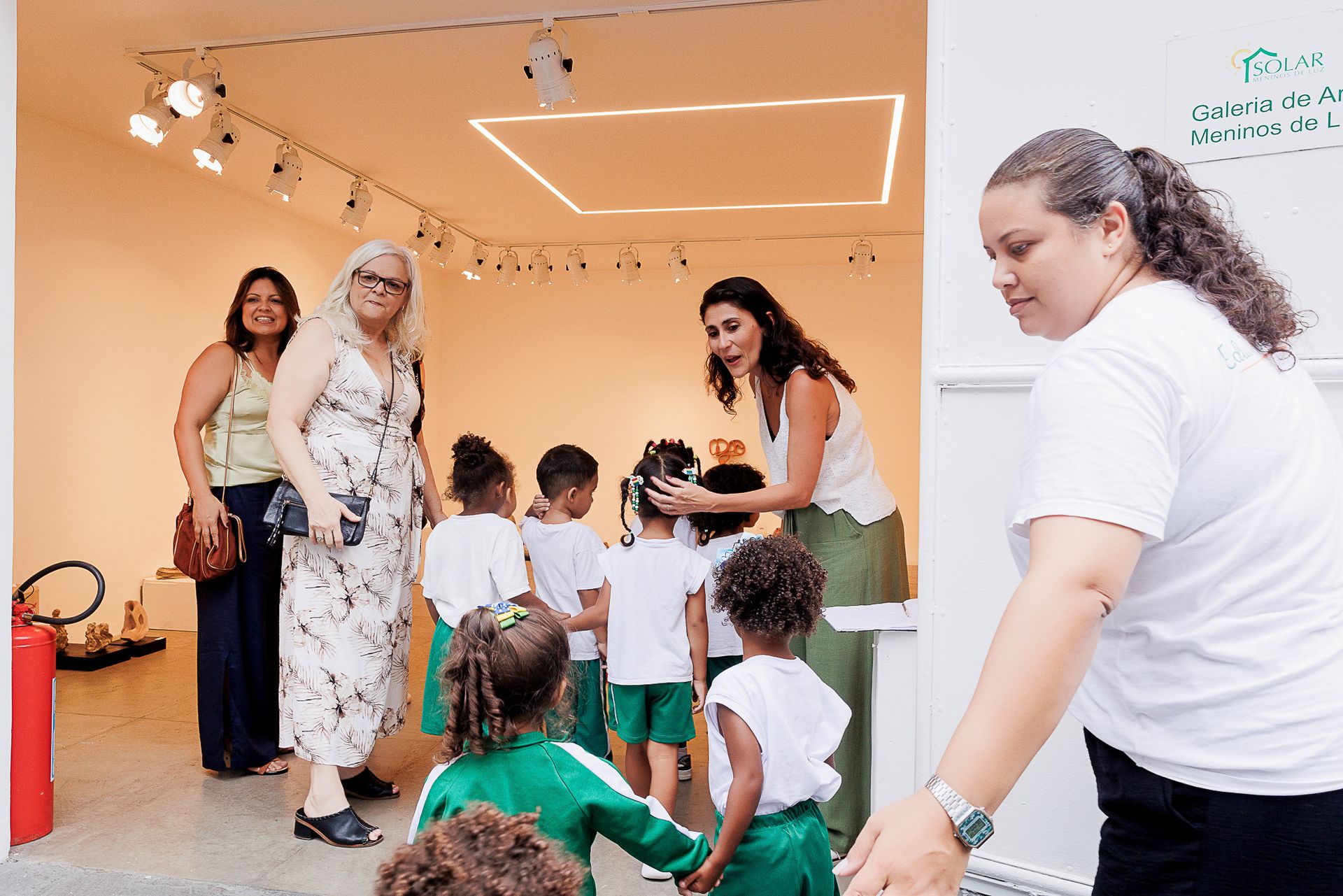 Inauguração da Exposição "Encontros" na Galeria do Solar Meninos de Luz em Copacabana - 2 - 12