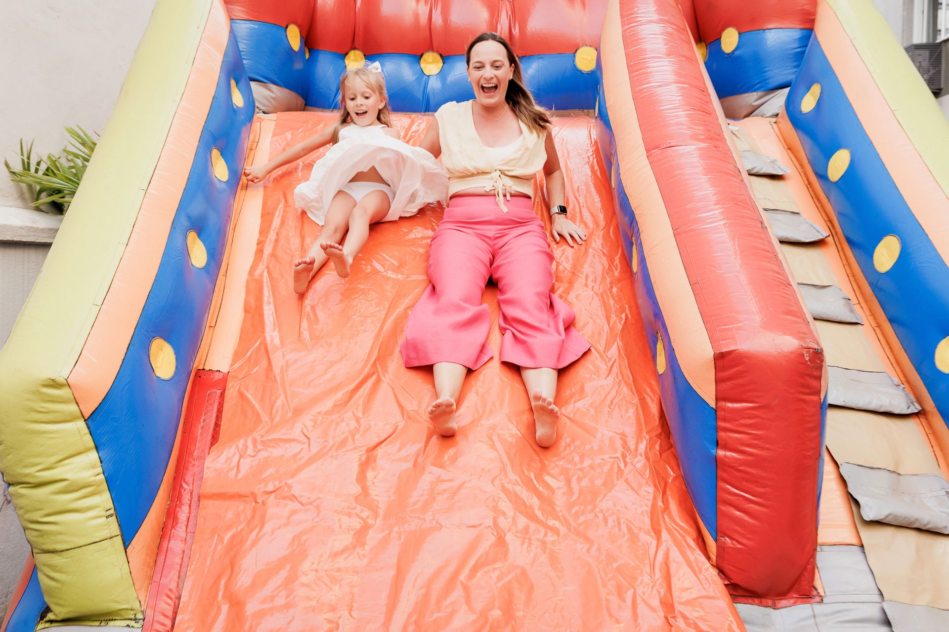 Festa Infantil da Joana: Diversão ao Ar Livre com Luz Natural - 2 - 5