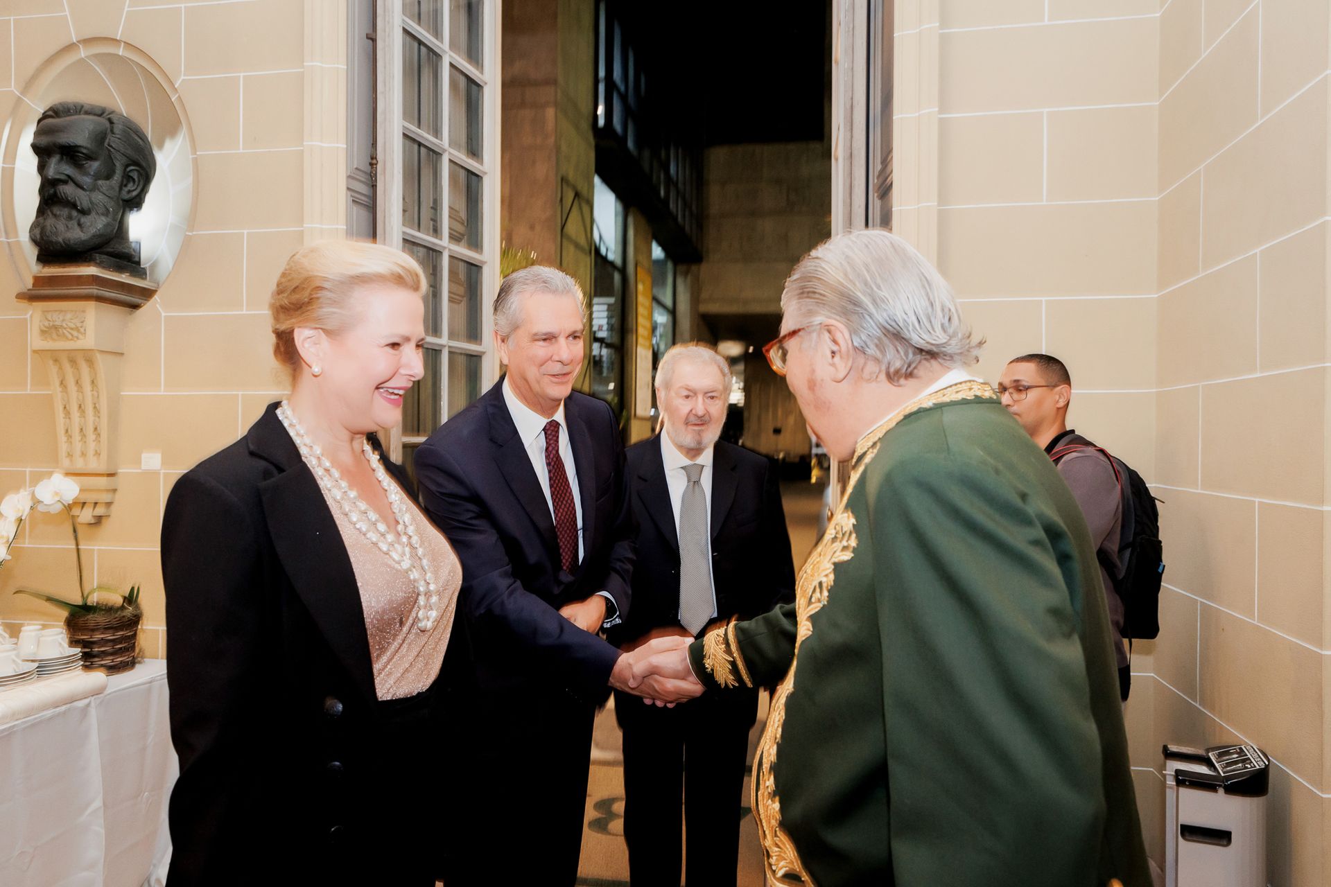 Academia Brasileira de Letras Celebra 127 Anos com Homenagens e Premiações - 2 - 27