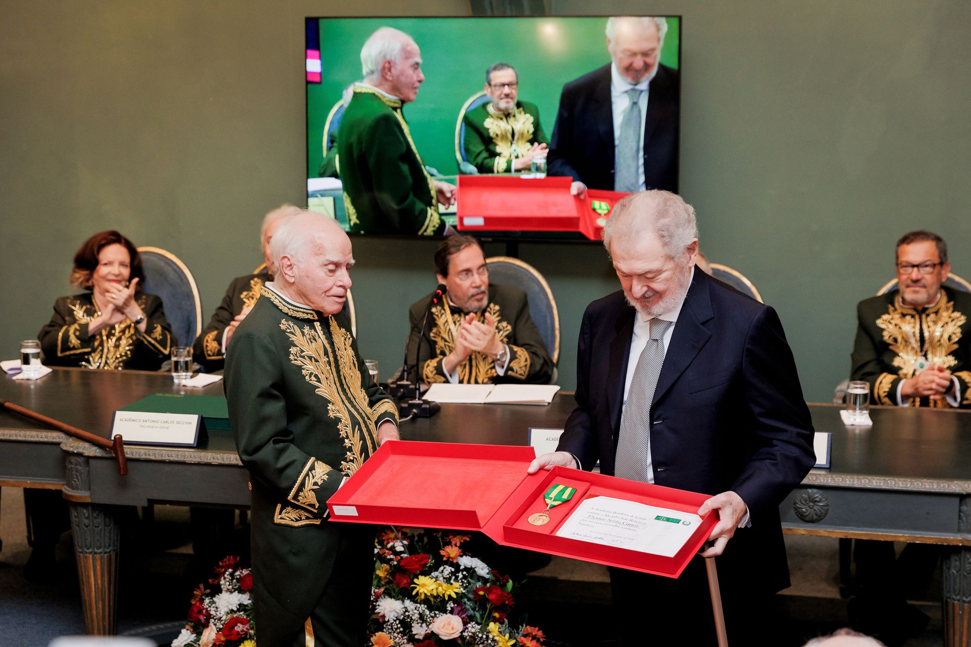 Academia Brasileira de Letras Celebra 127 Anos com Homenagens e Premiações - 2 - 61