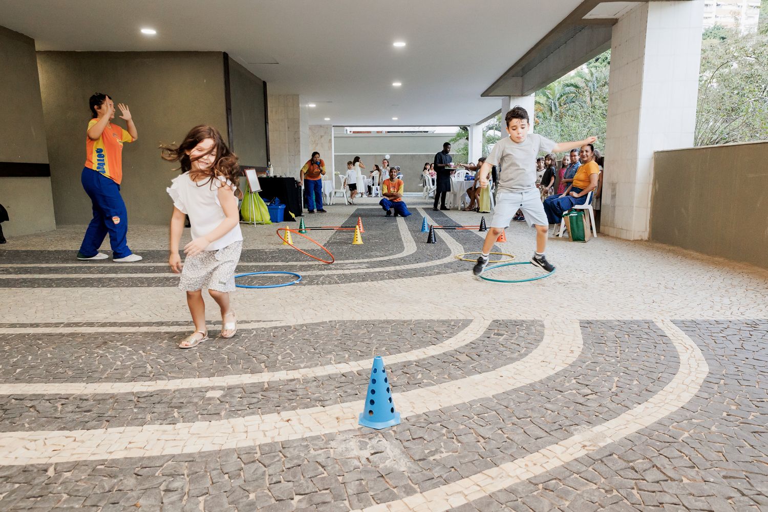 Alice e a Magia da Infância: Pequenos Momentos, Grandes Lembranças - 2 - 54