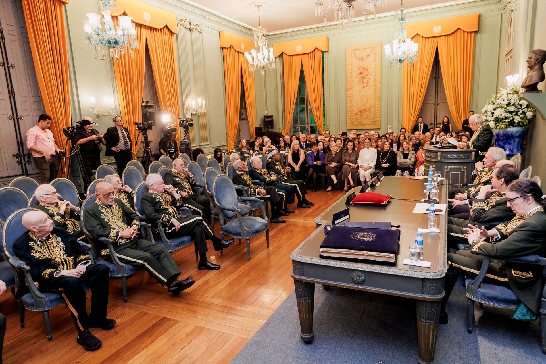 Edgard Telles Ribeiro toma posse na Academia Brasileira de Letras: uma noite histórica para a literatura brasileira - 2 - 104