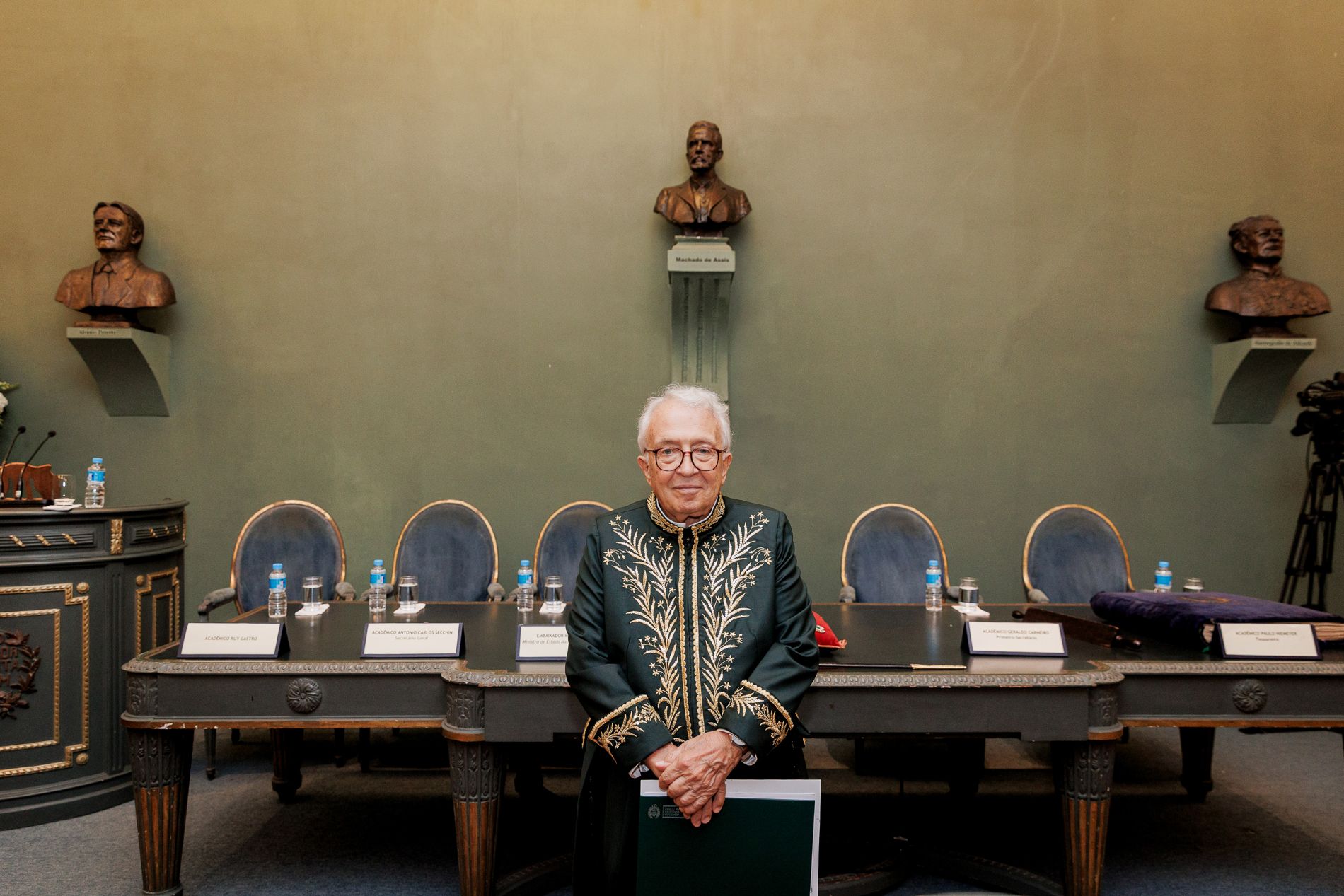 Edgard Telles Ribeiro toma posse na Academia Brasileira de Letras: uma noite histórica para a literatura brasileira - 2 - 19