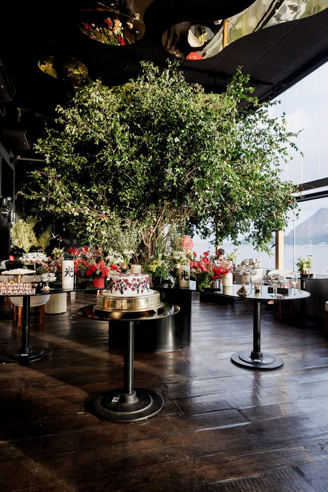 Festa de 50 Anos com Inspiração Japonesa no Rio de Janeiro: Um Entardecer Inesquecível no Espaço Tokyo (Xian) - 2 - 29