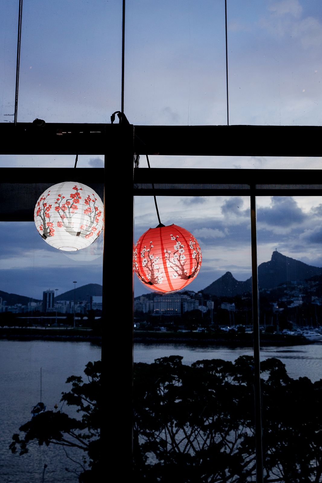 Festa de 50 Anos com Inspiração Japonesa no Rio de Janeiro: Um Entardecer Inesquecível no Espaço Tokyo (Xian) - 2 - 31