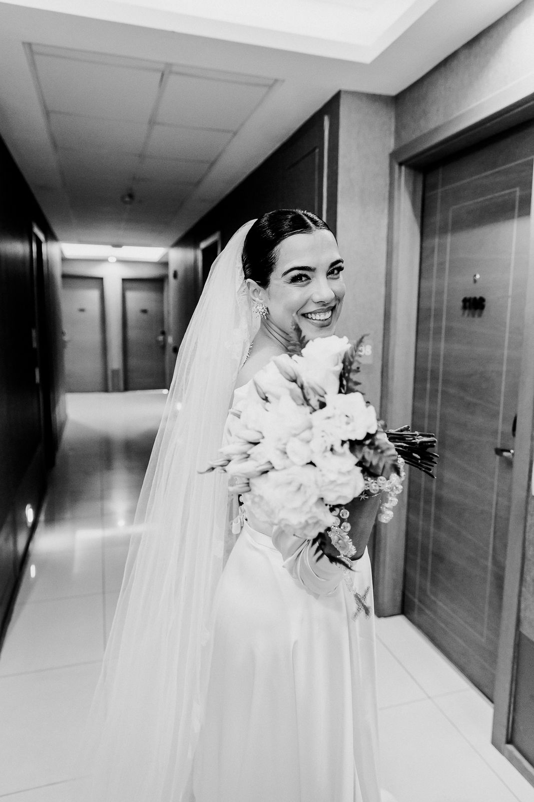 Mini Wedding em Copacabana: Making-of da Noiva Larissa no Hotel Pestana Rio - 2 - 39