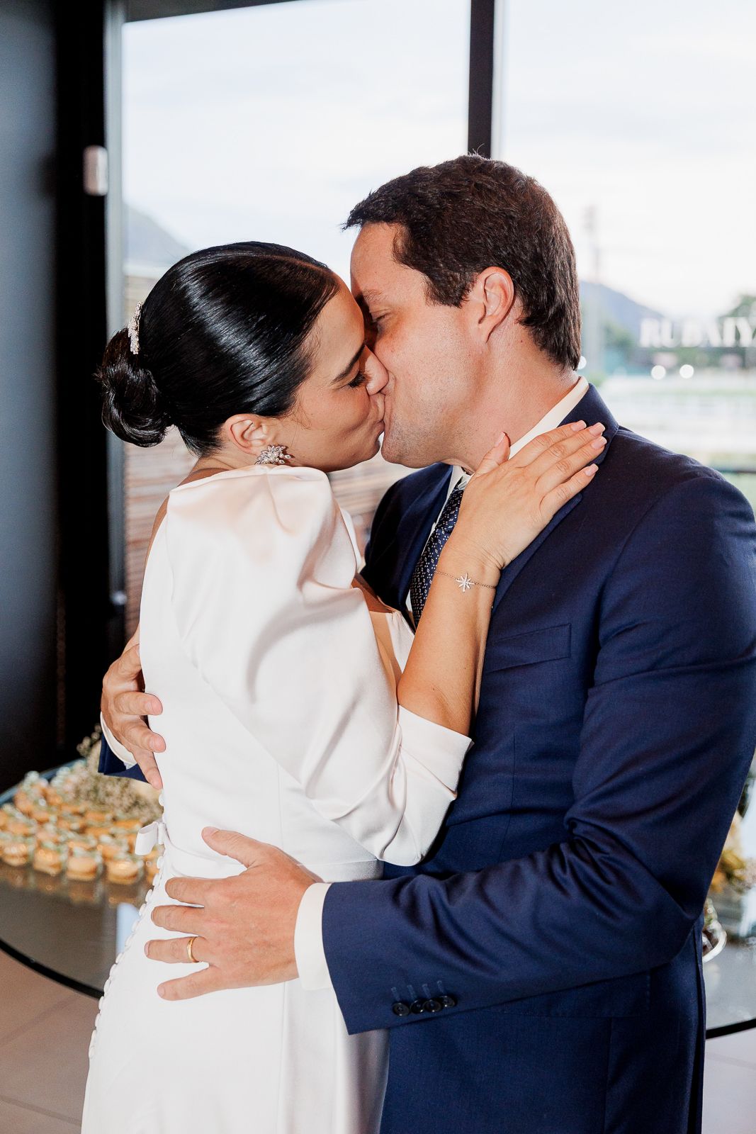 Mini Wedding no Mosteiro de São Bento: o casamento intimista de Larissa e Guilherme - 2 - 111