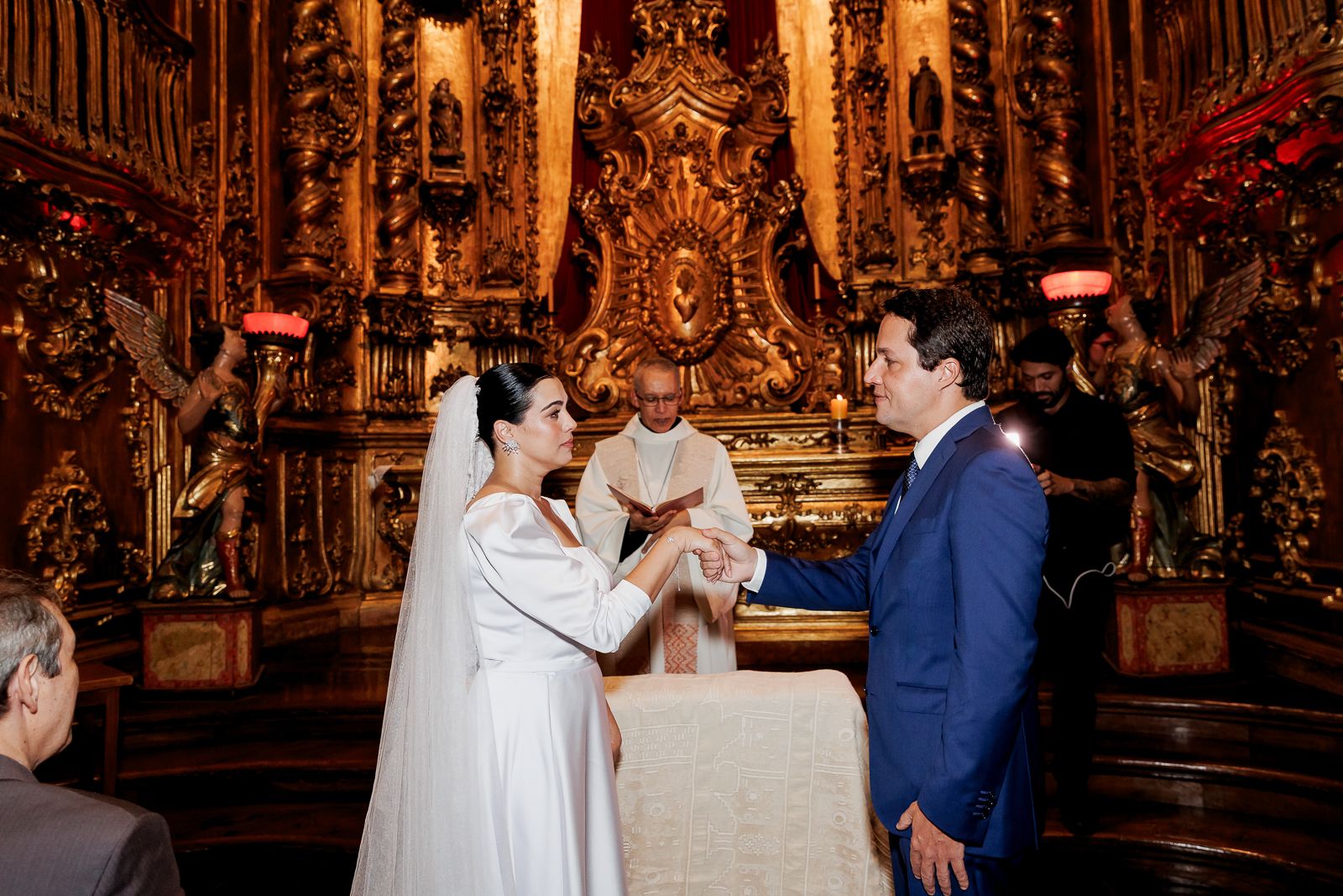 Mini Wedding no Mosteiro de São Bento: o casamento intimista de Larissa e Guilherme - 2 - 43