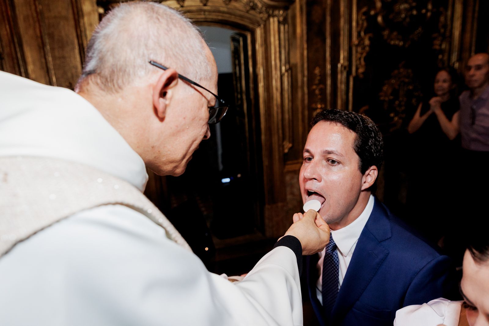 Mini Wedding no Mosteiro de São Bento: o casamento intimista de Larissa e Guilherme - 2 - 52