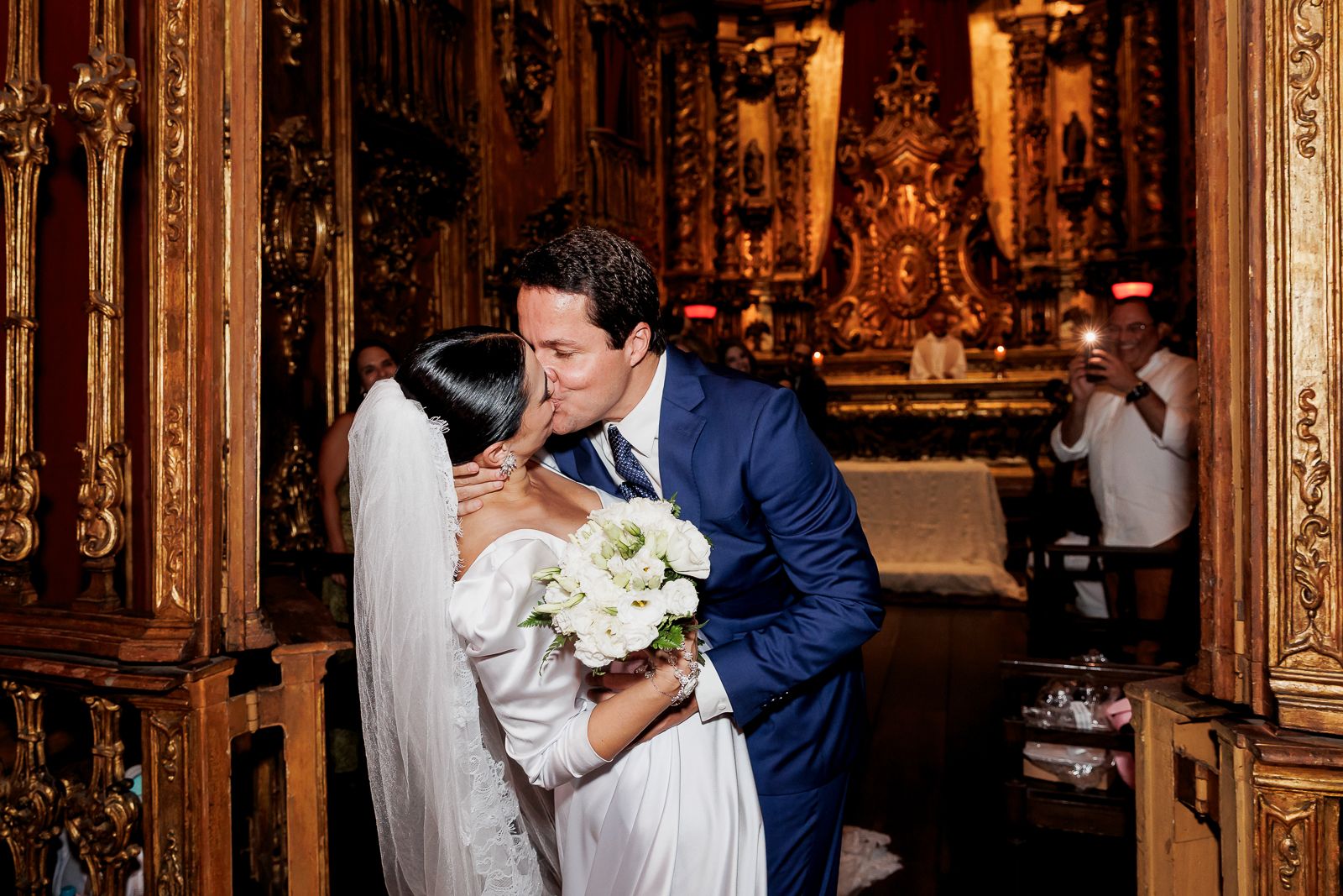 Mini Wedding no Mosteiro de São Bento: o casamento intimista de Larissa e Guilherme - 2 - 58