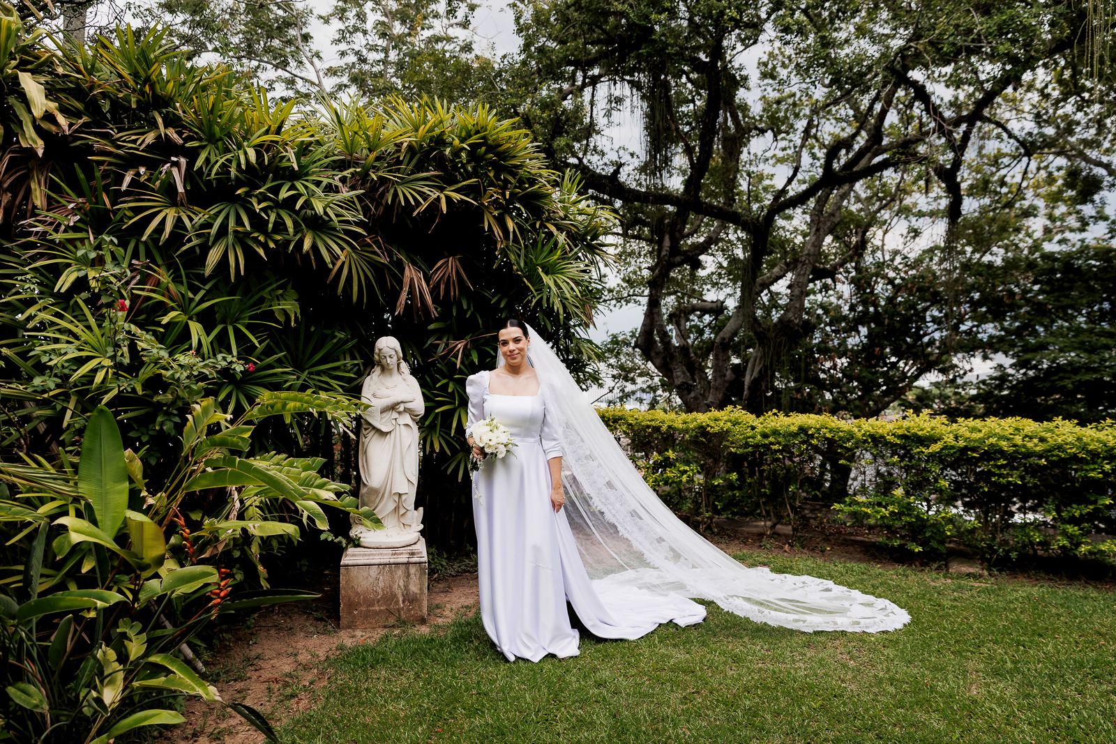 Mini Wedding no Mosteiro de São Bento: o casamento intimista de Larissa e Guilherme - 2 - 74