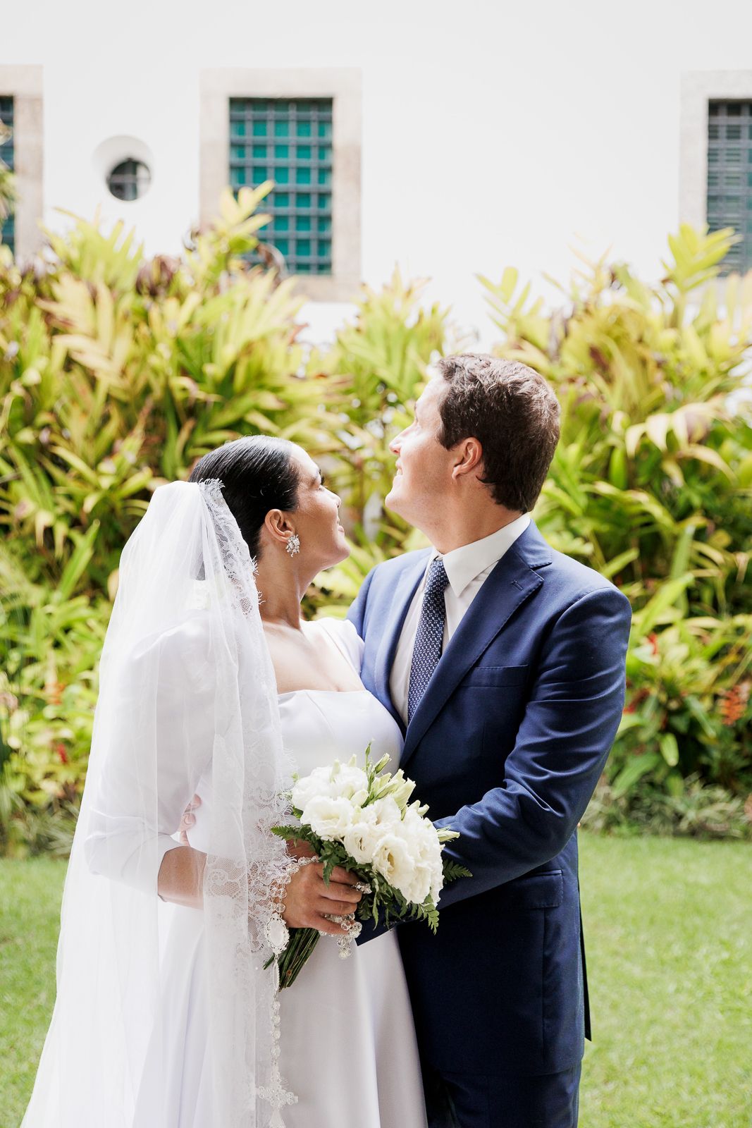Mini Wedding no Mosteiro de São Bento: o casamento intimista de Larissa e Guilherme - 2 - 79