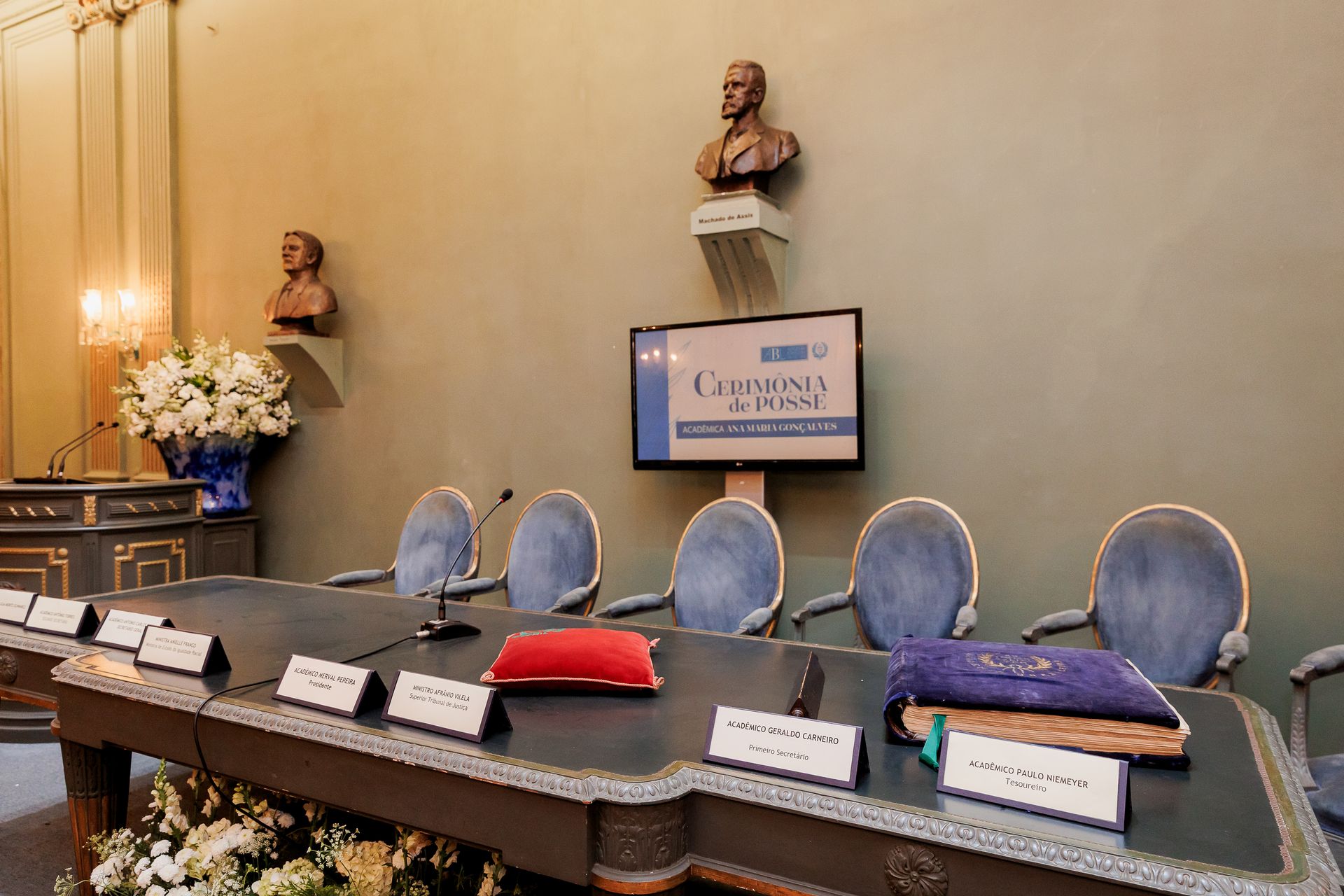 Ana Maria Gonçalves na Academia Brasileira de Letras: um marco histórico de diversidade na literatura brasileira - 2 - 0