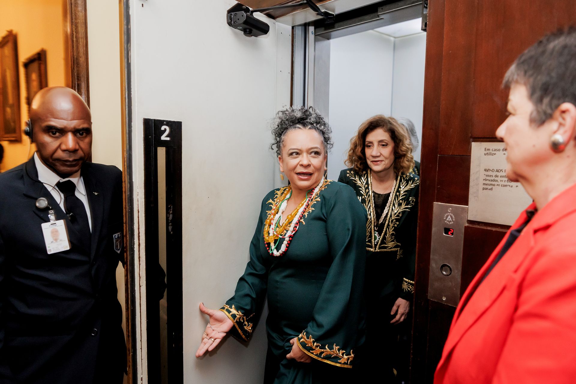 Ana Maria Gonçalves na Academia Brasileira de Letras: um marco histórico de diversidade na literatura brasileira - 2 - 57