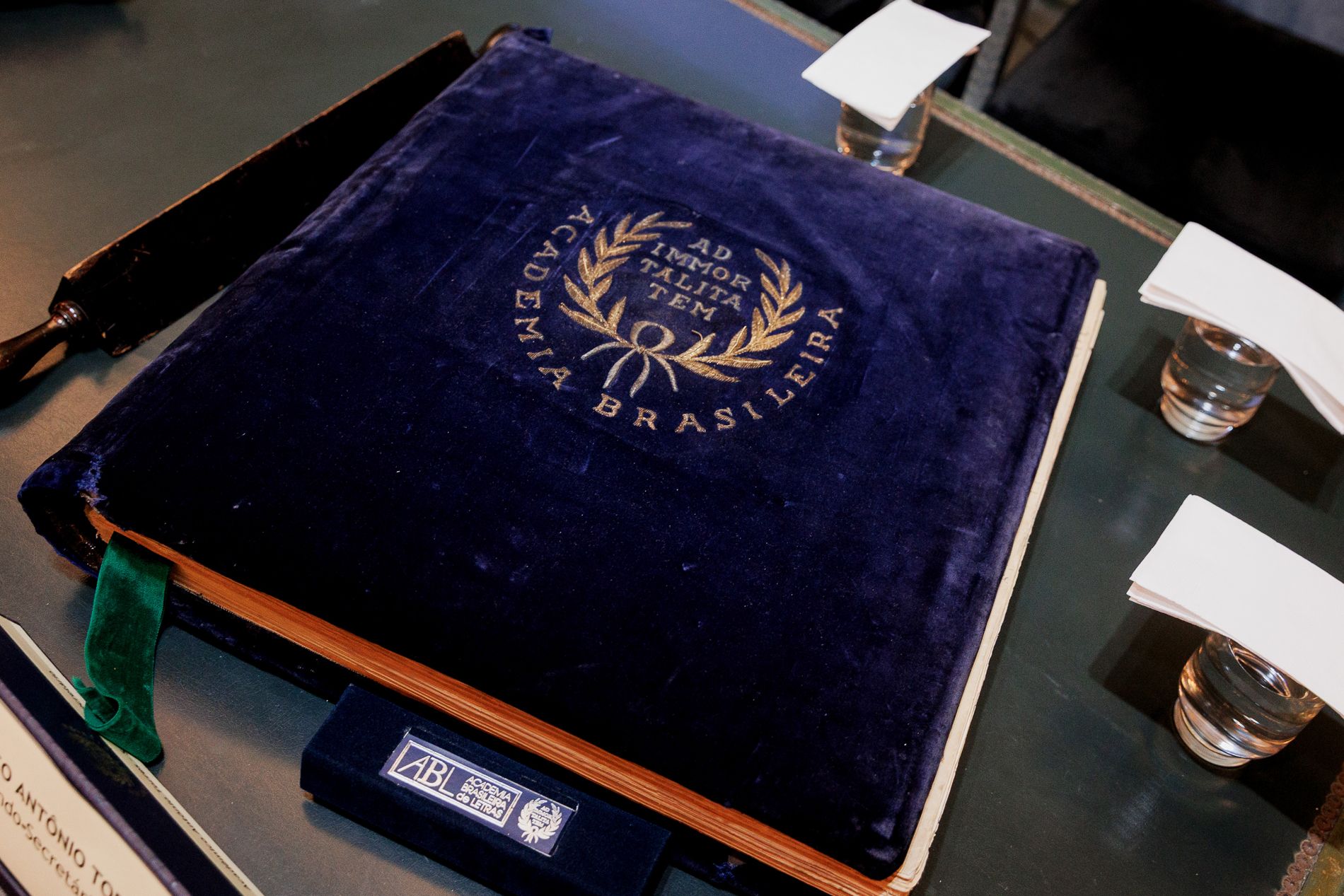 Milton Hatoum toma posse na Academia Brasileira de Letras: literatura, memória e o poder do imaginário - 2 - 1