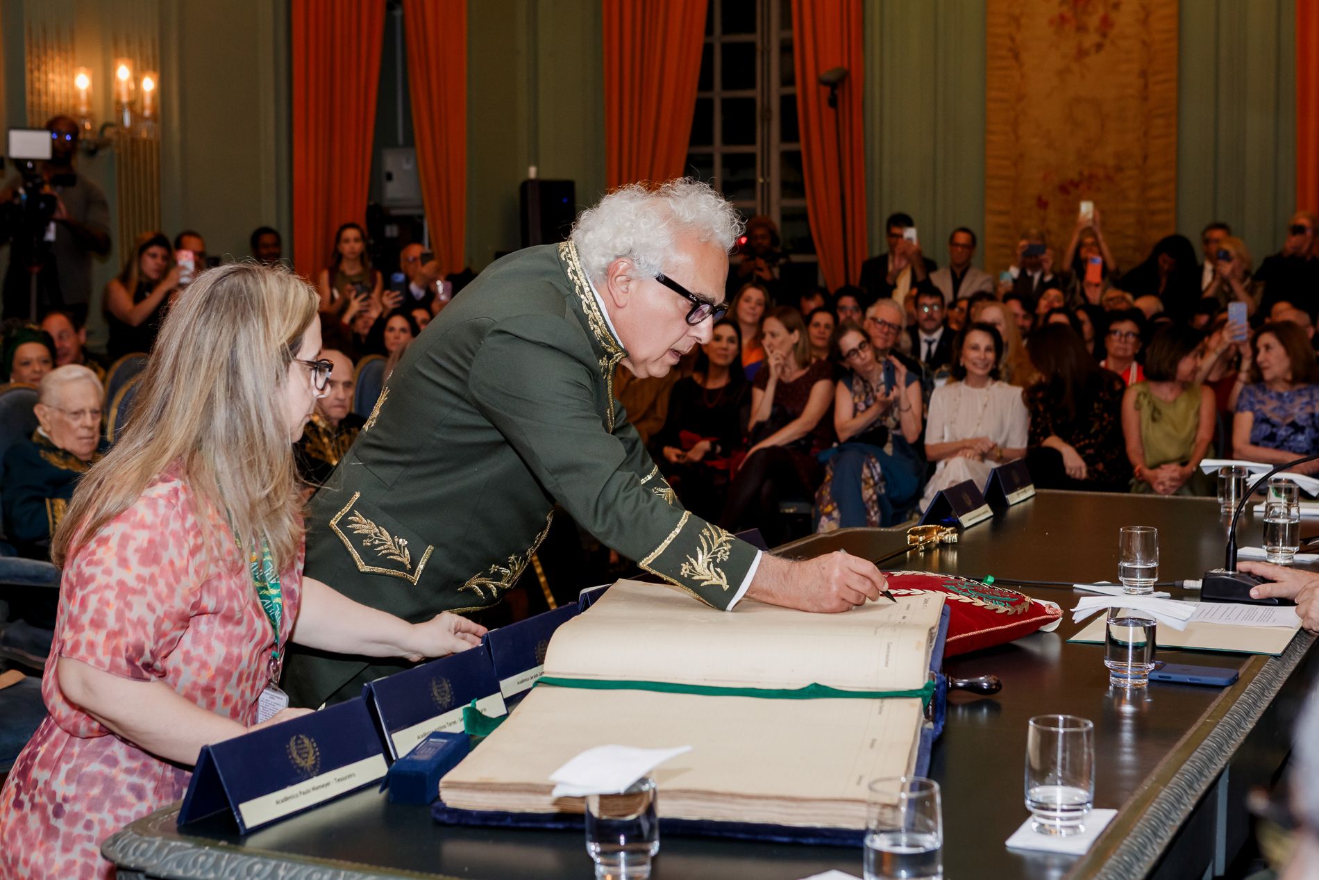 Milton Hatoum toma posse na Academia Brasileira de Letras: literatura, memória e o poder do imaginário - 2 - 31