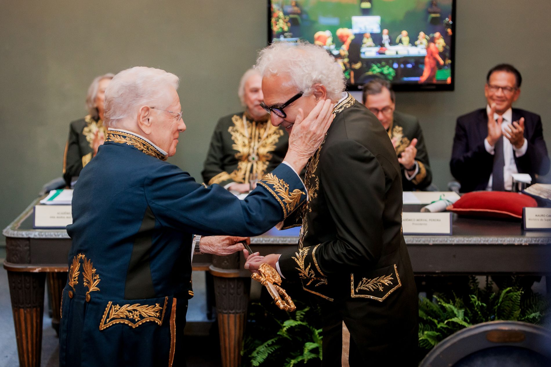 Milton Hatoum toma posse na Academia Brasileira de Letras: literatura, memória e o poder do imaginário - 2 - 34
