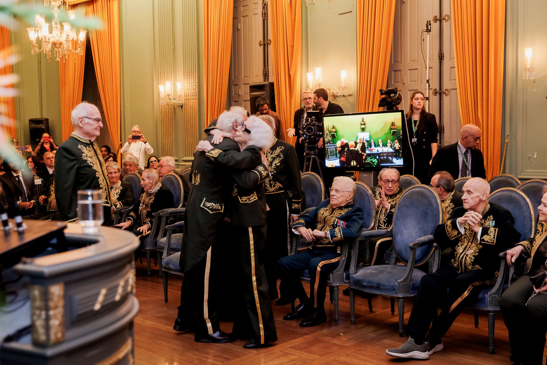 Milton Hatoum toma posse na Academia Brasileira de Letras: literatura, memória e o poder do imaginário - 2 - 37