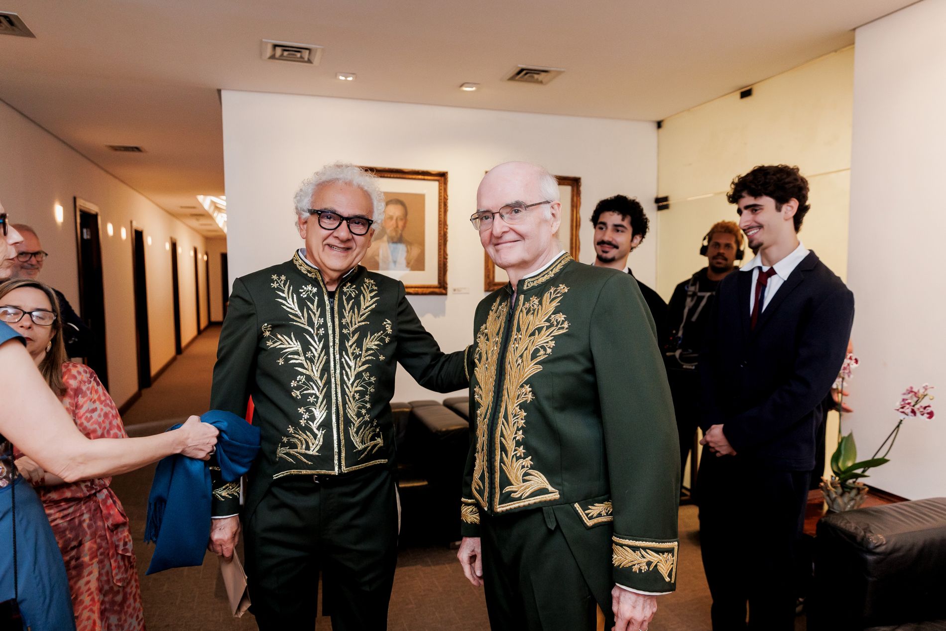 Milton Hatoum toma posse na Academia Brasileira de Letras: literatura, memória e o poder do imaginário - 2 - 7