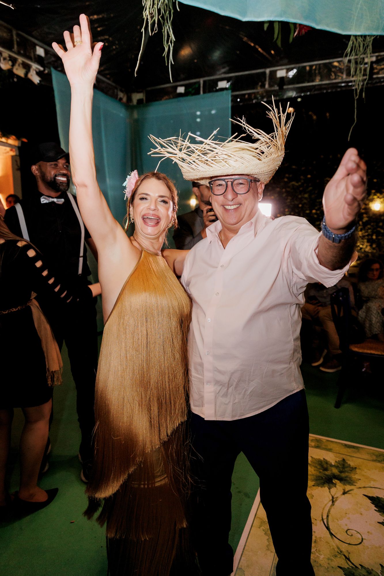 Bodas de 40 Anos: Denise e Sergio celebram uma linda história de amor em família - 2 - 119