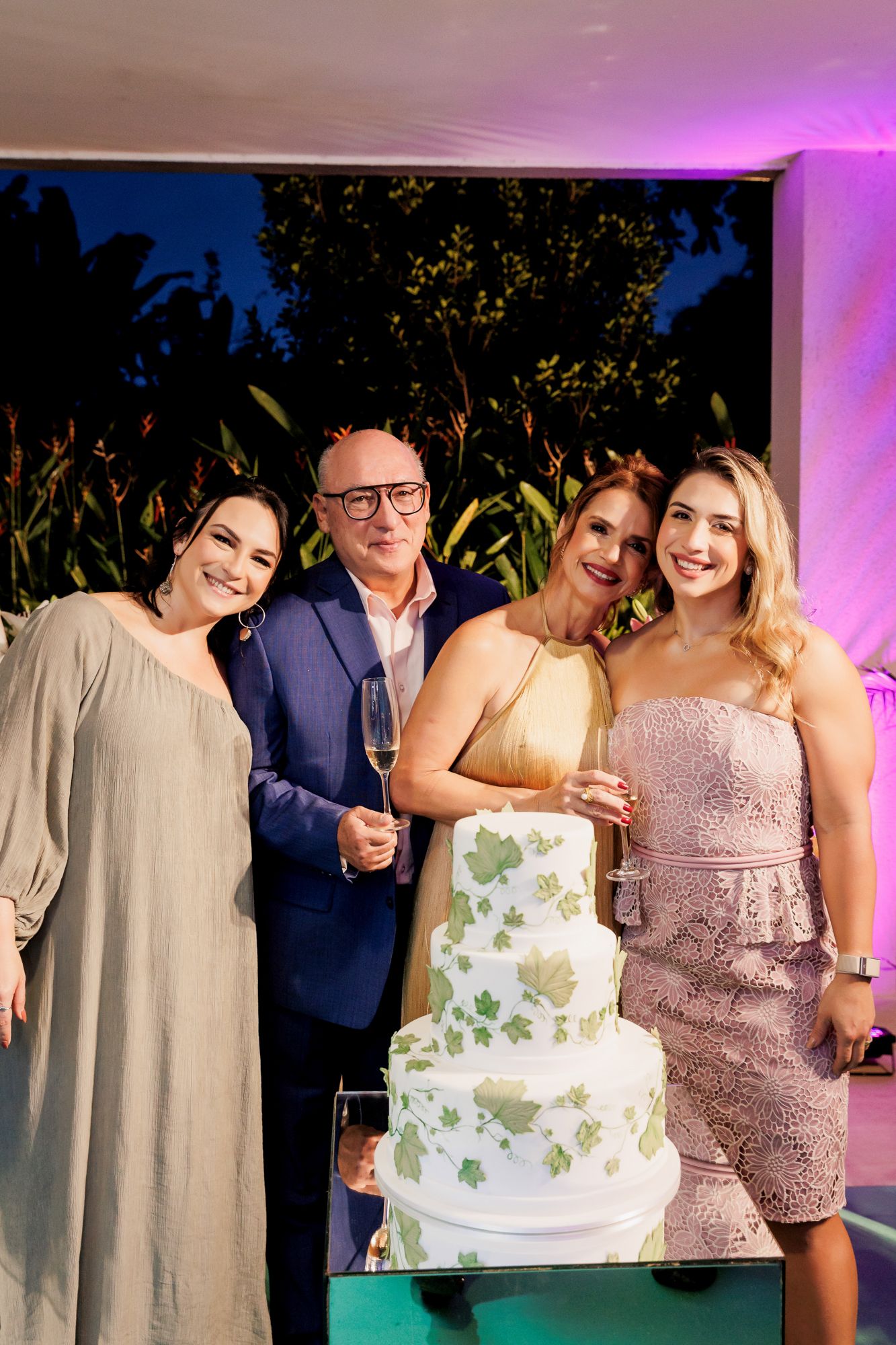 Bodas de 40 Anos: Denise e Sergio celebram uma linda história de amor em família - 2 - 33
