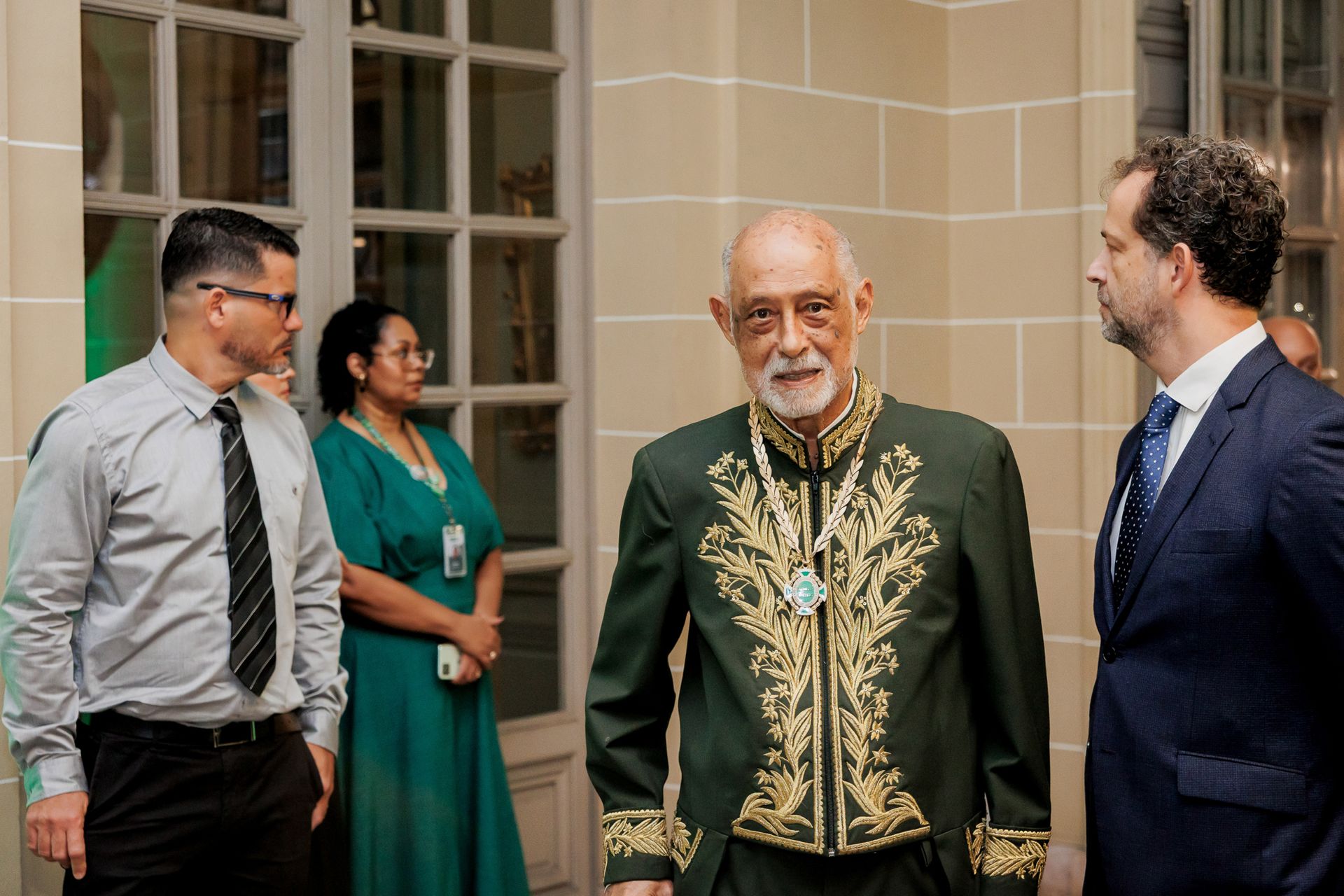 Academia Brasileira de Letras celebra 129 anos com homenagens e premiações - 2 - 17