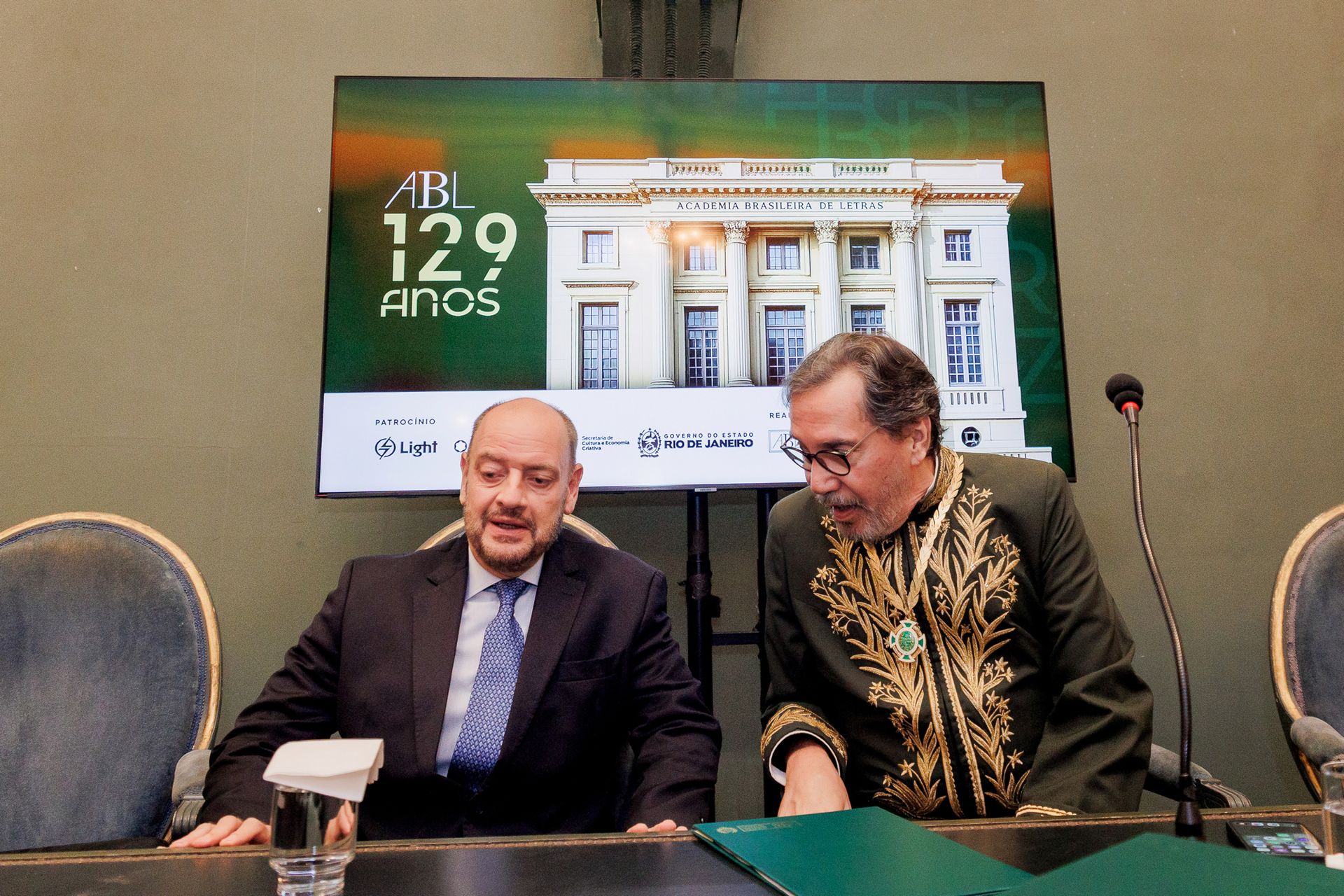 Academia Brasileira de Letras celebra 129 anos com homenagens e premiações - 2 - 40