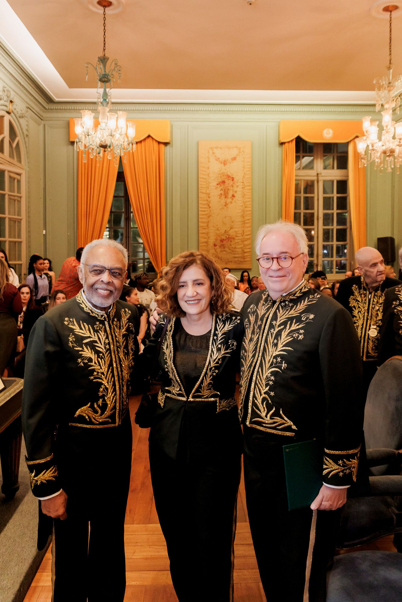 Academia Brasileira de Letras celebra 129 anos com homenagens e premiações - 2 - 39