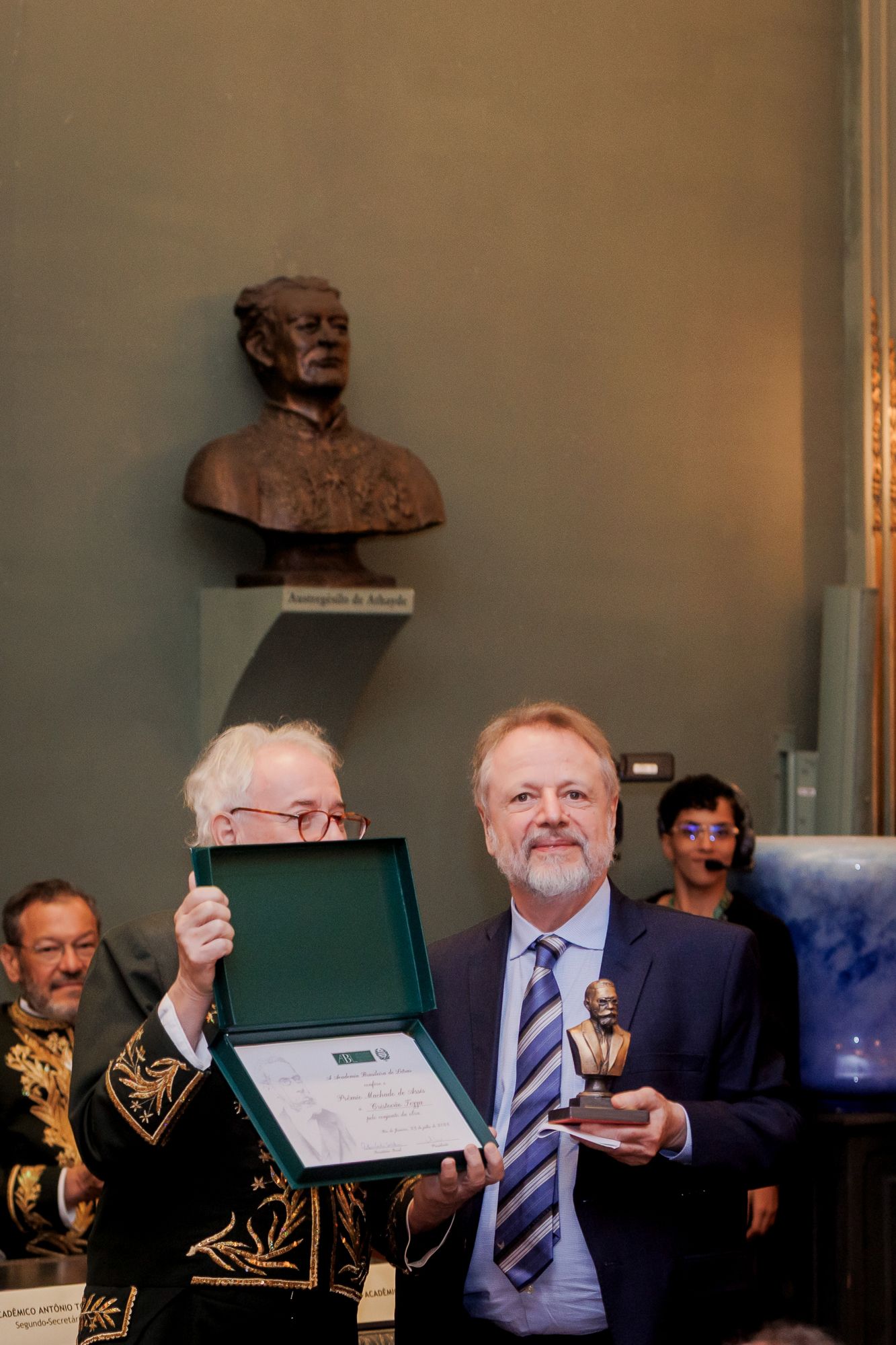 Academia Brasileira de Letras celebra 129 anos com homenagens e premiações - 2 - 64