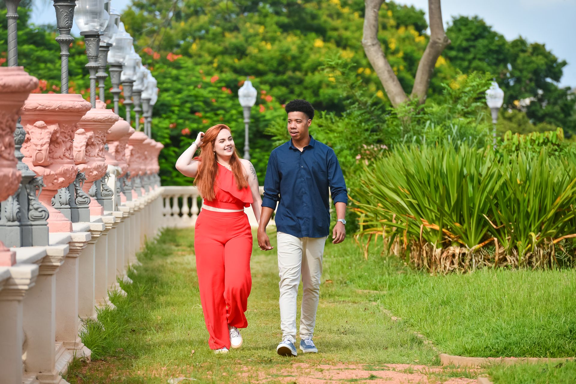 O ensaio pré wedding de João e Jessica foi realizado na Quinta da boa vista, mas parece que foi na Europa. - 2 - 3