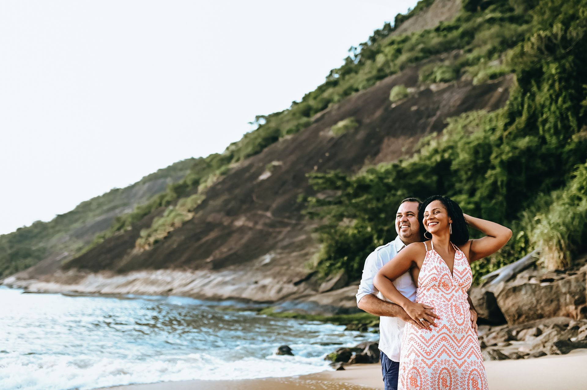 "Amor Sob o Sol: Ensaio Pre Wedding de Achilles e Marley na Praia Vermelha do Rio de Janeiro" - 2 - 11