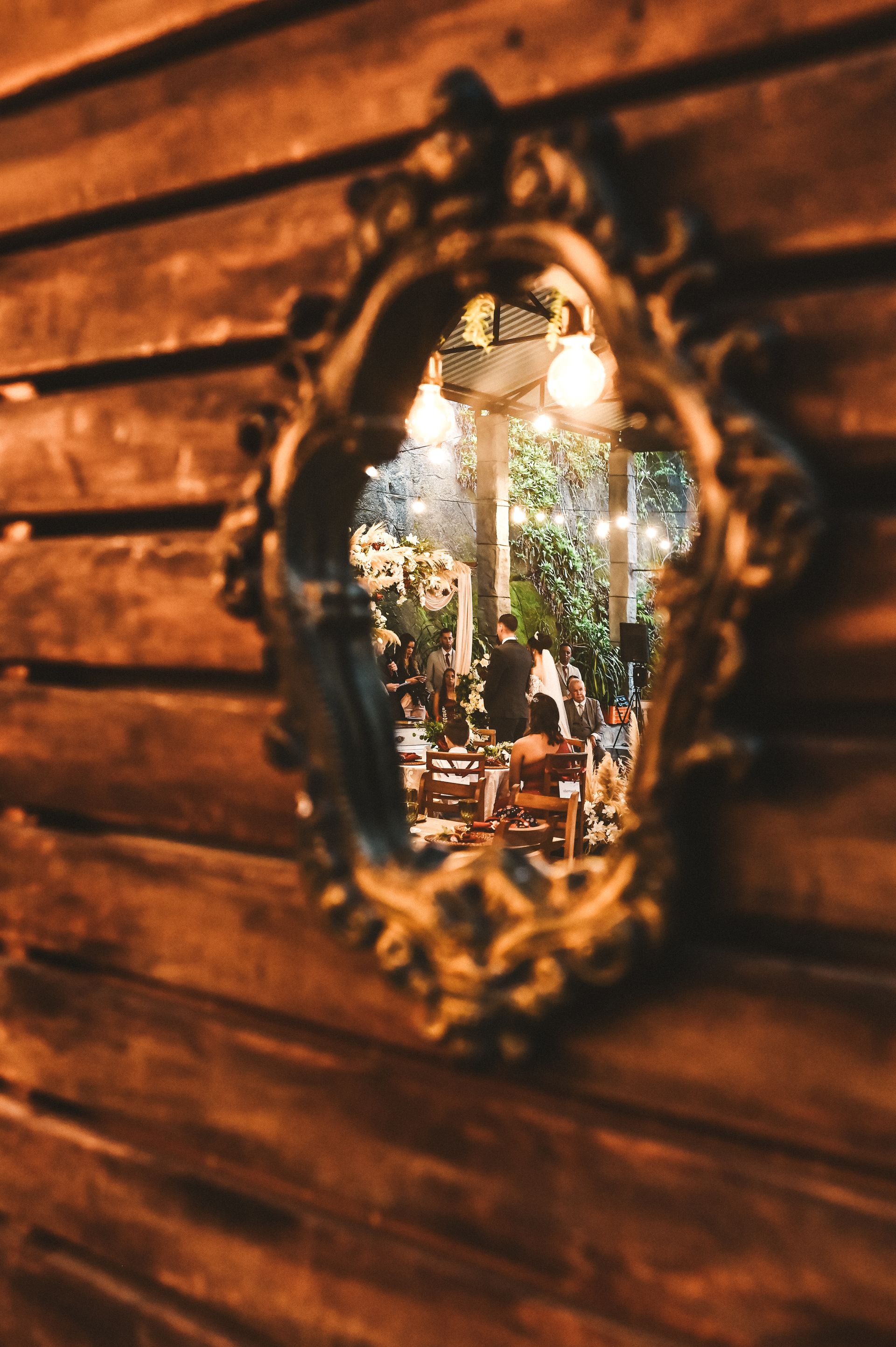 "Amor Eterno: O Álbum Mágico de Brenda e Julio" - 2 - 25